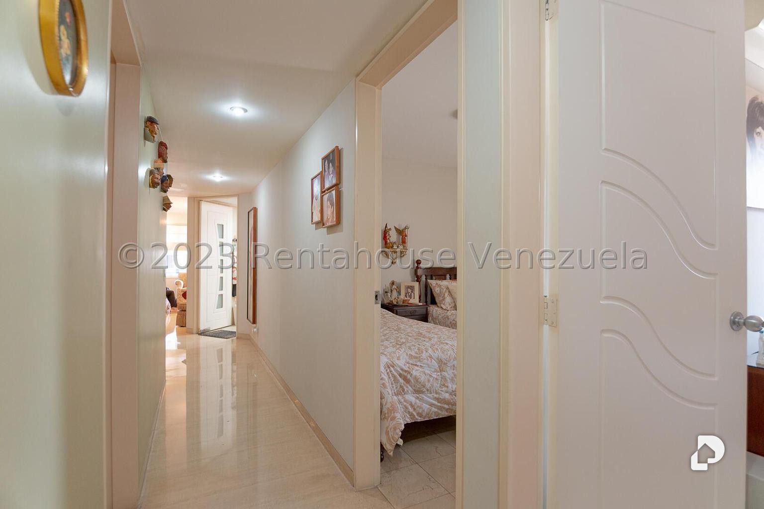 Apartamento en Campo Alegre, Caracas – 23