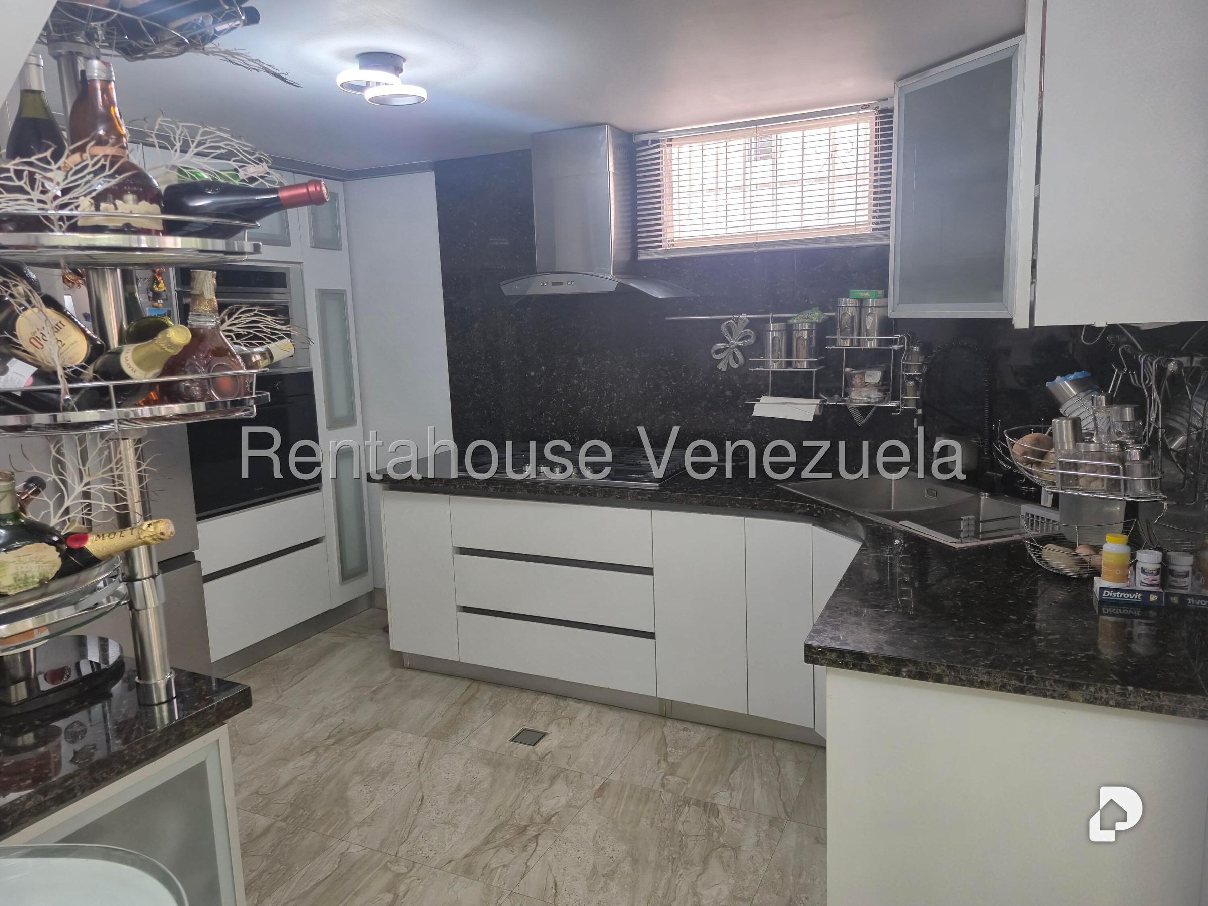 Casa en Cumbres de Curumo, Caracas – 12