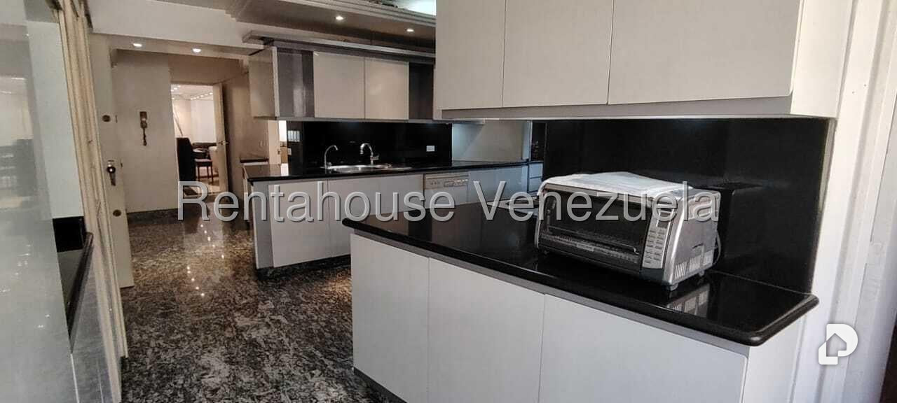 Apartamento en La Florida, Caracas – 18