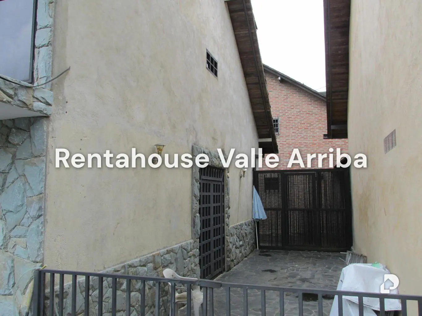 Casa en Hoyo de la Puerta, Caracas – 14