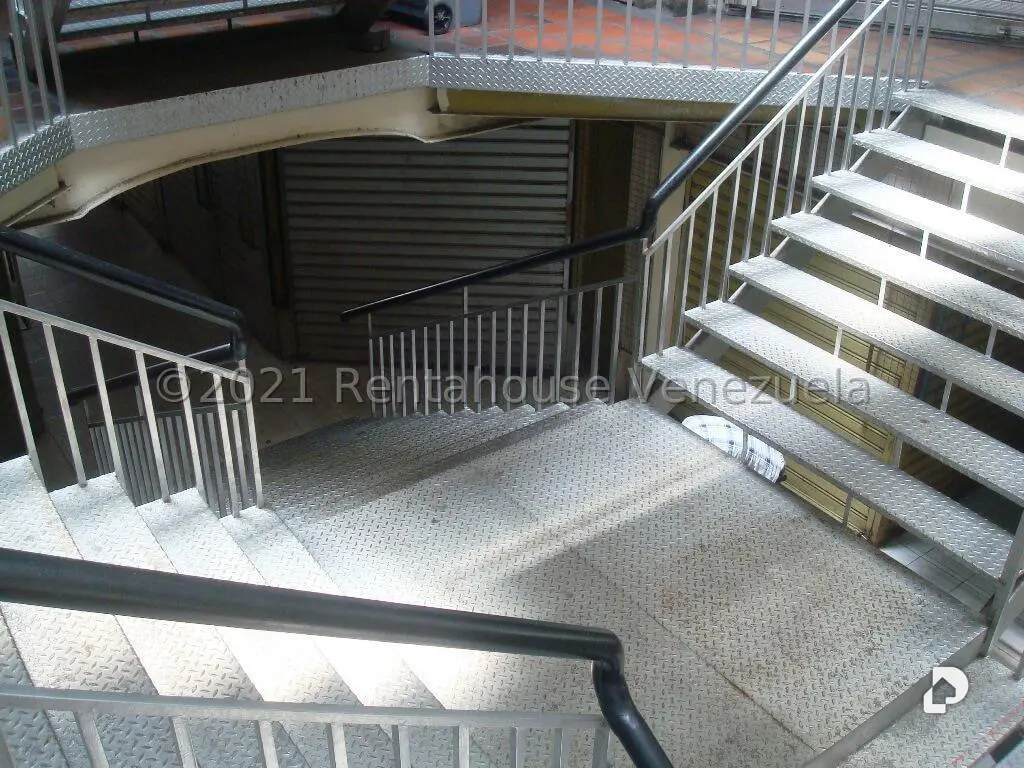 Local comercial en Cementerio, Caracas – 22