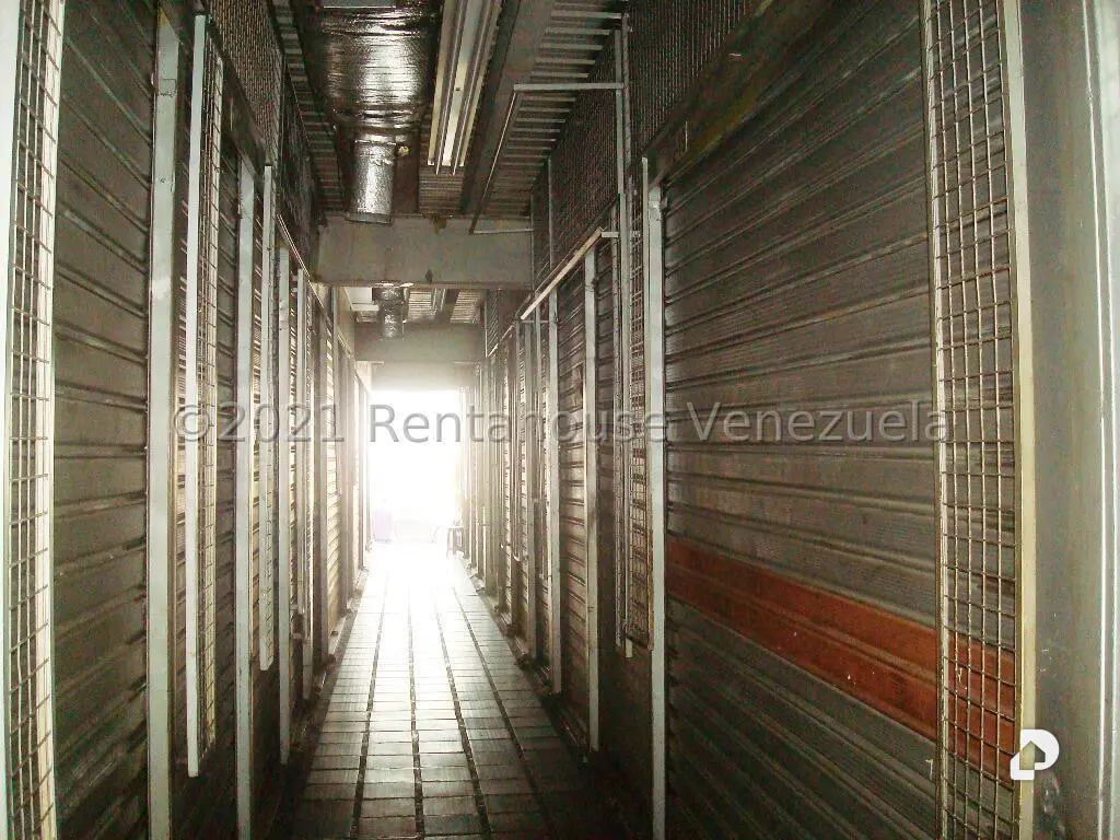 Local comercial en Cementerio, Caracas – 12