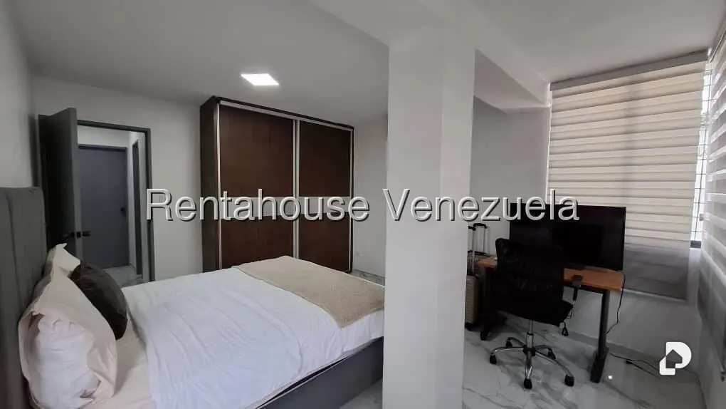 Casa en Santa Mónica, Caracas – 29