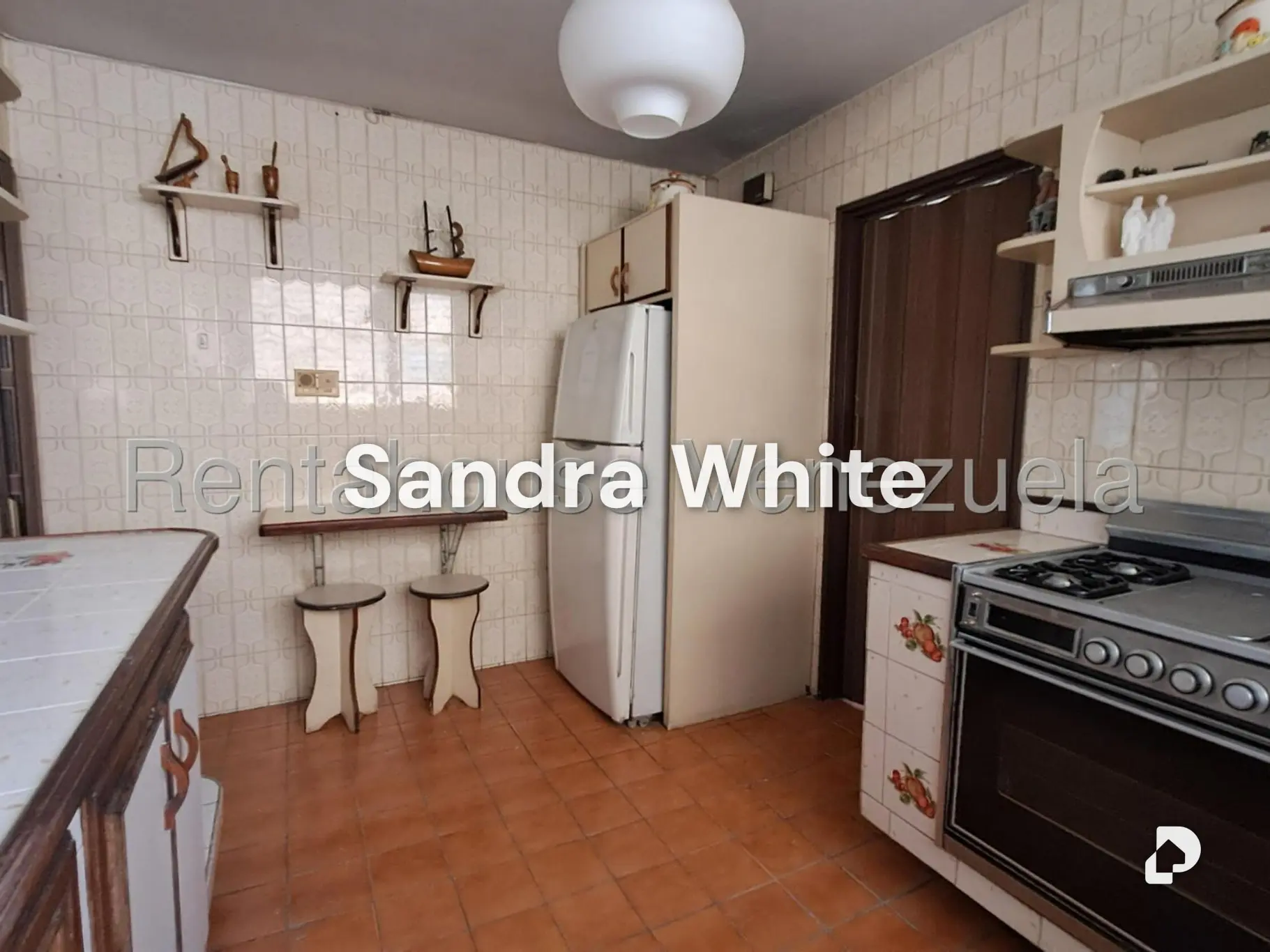 Apartamento en La Urbina. 27-4404, Caracas