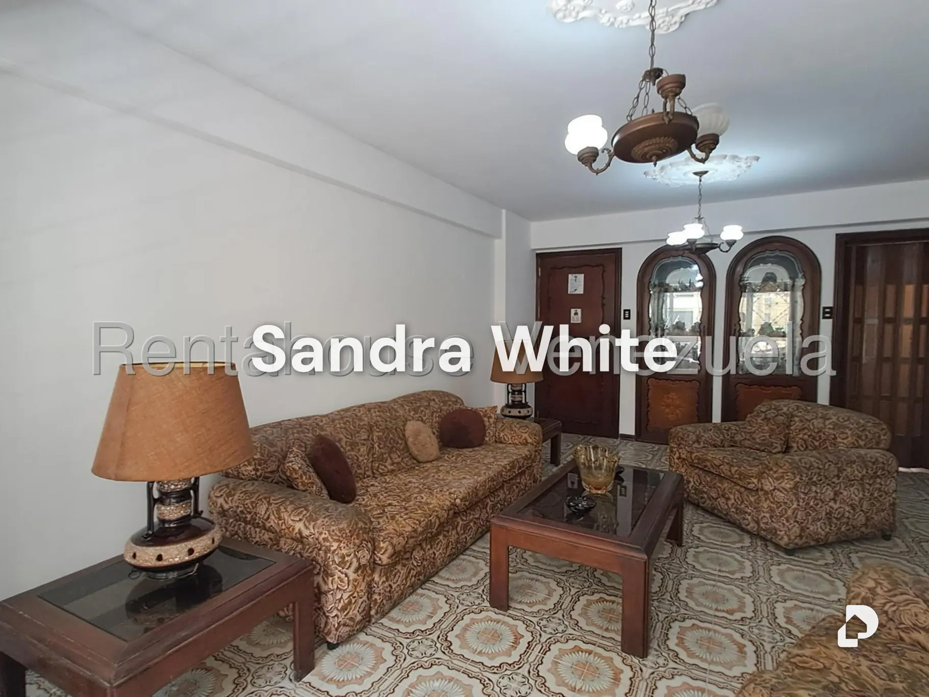 Apartamento en La Urbina. 27-4404, Caracas