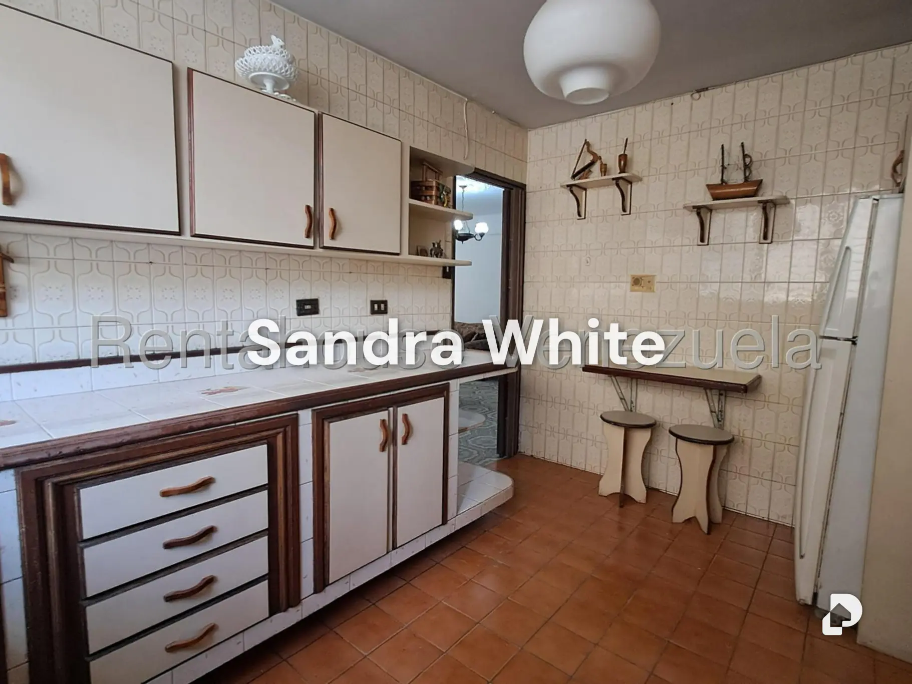Apartamento en La Urbina. 27-4404, Caracas