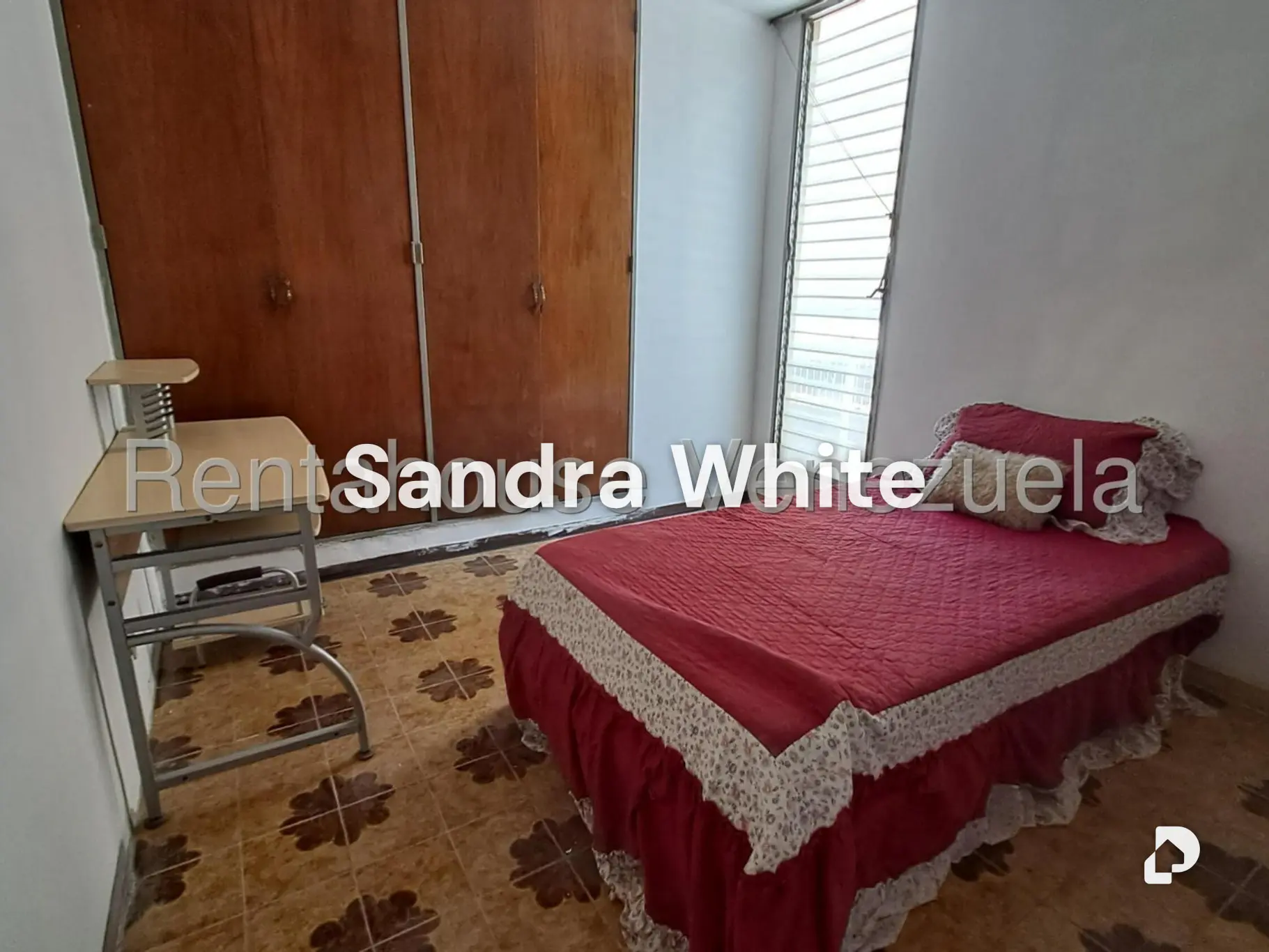 Apartamento en La Urbina. 27-4404, Caracas