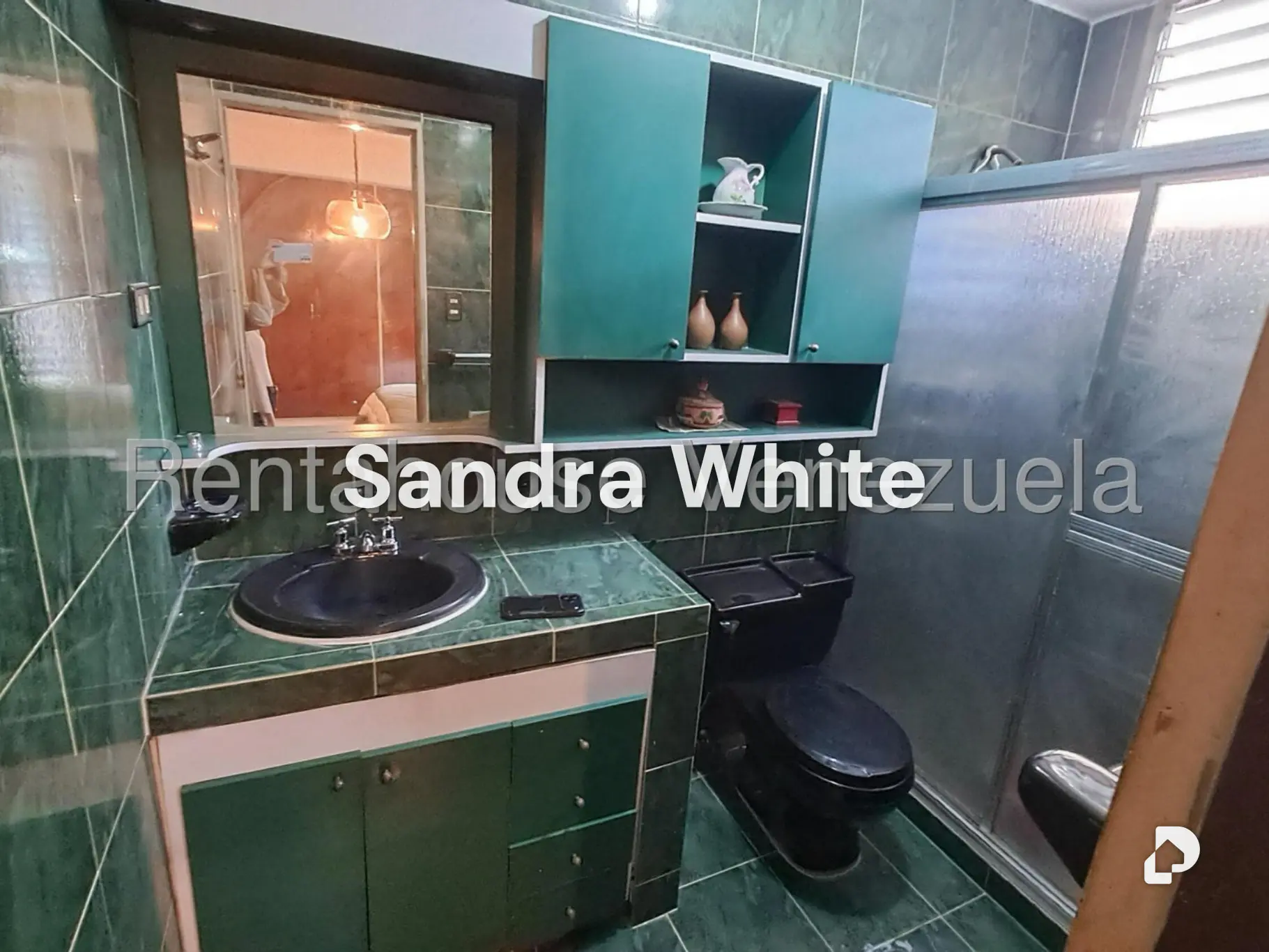 Apartamento en La Urbina. 27-4404, Caracas