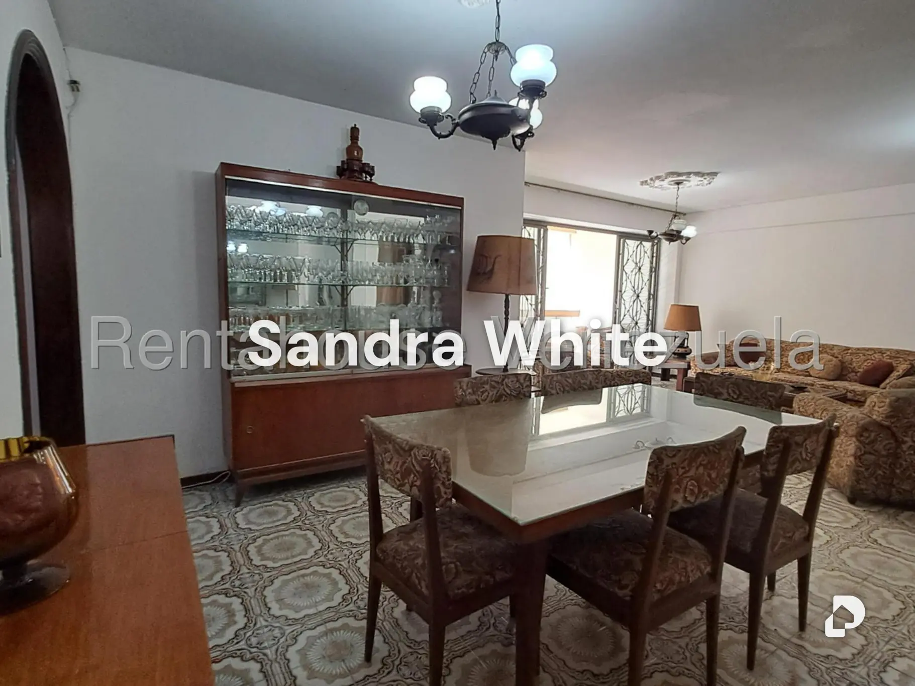 Apartamento en La Urbina. 27-4404, Caracas