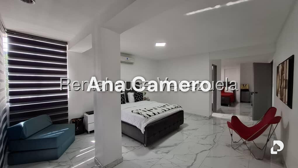 Casa en Santa Mónica, Caracas – 24