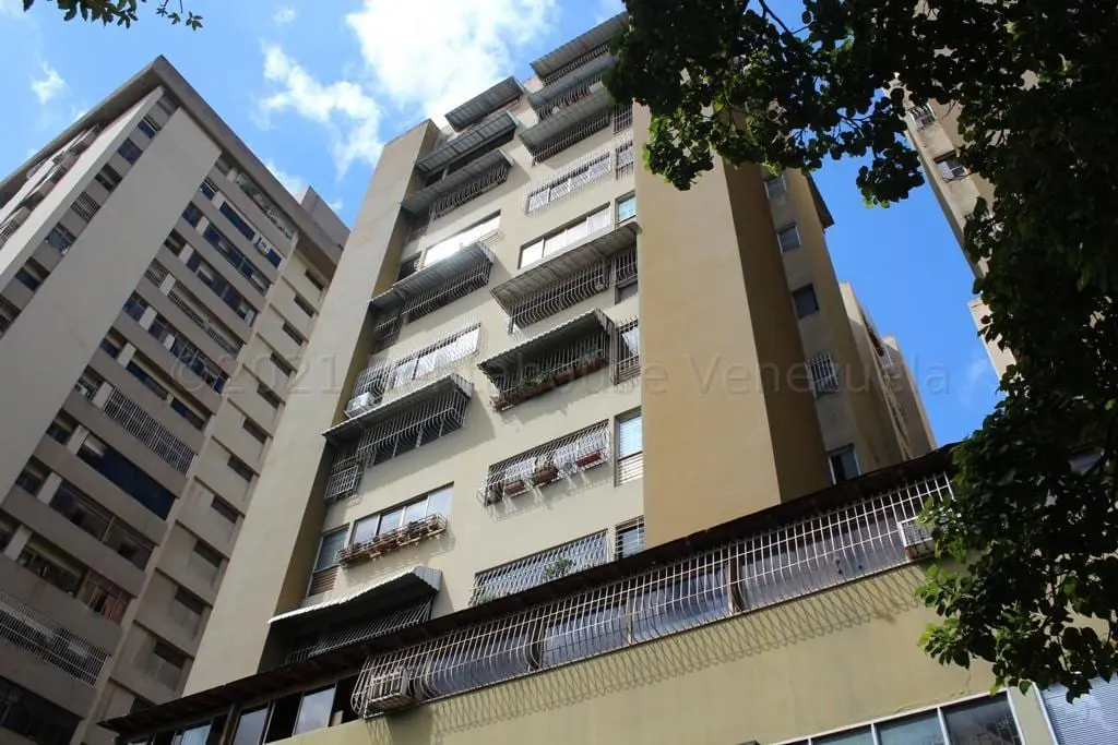 Apartment in La Urbina, Caracas - 1