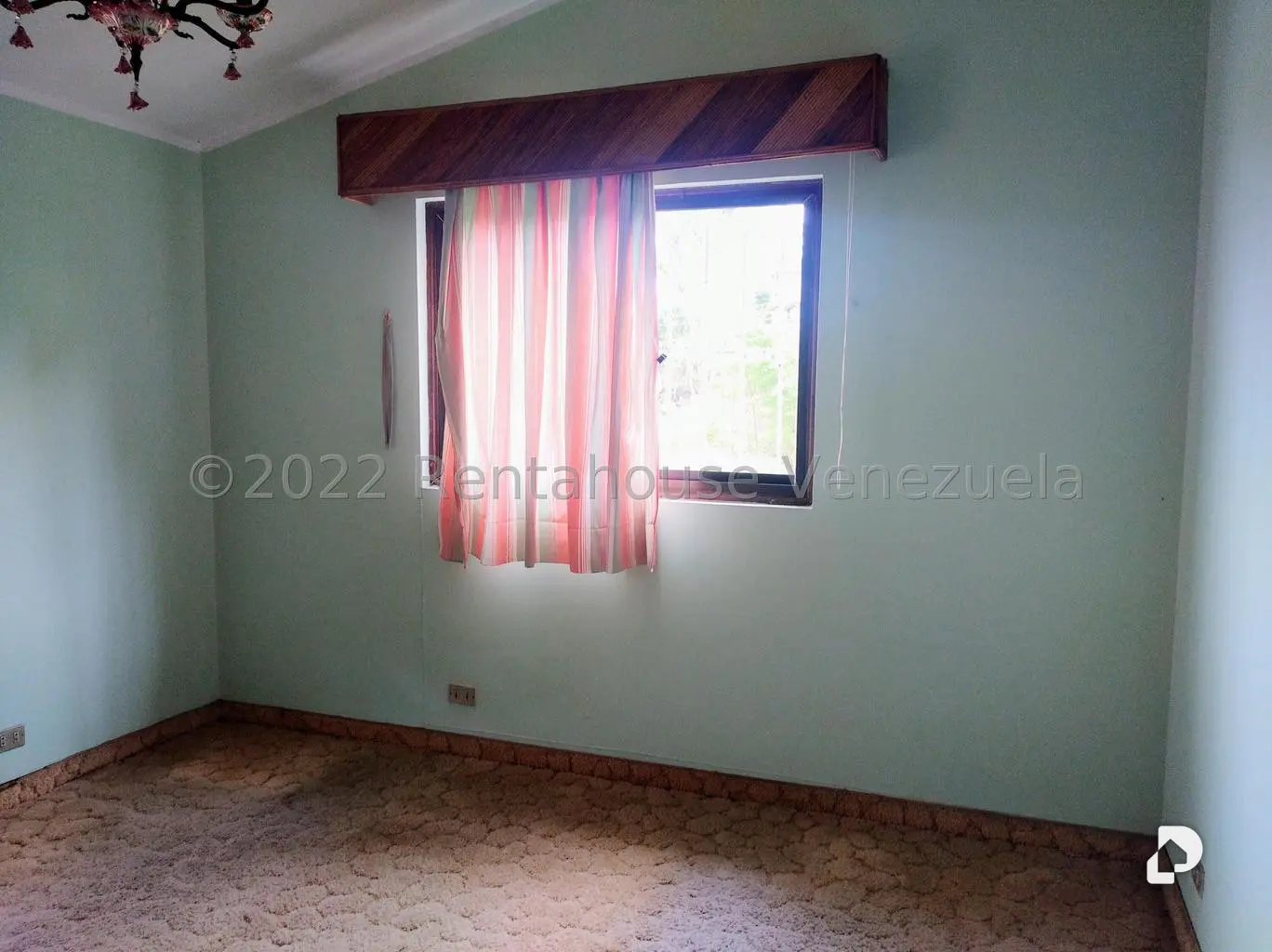 Casa en Oripoto, Caracas – 18