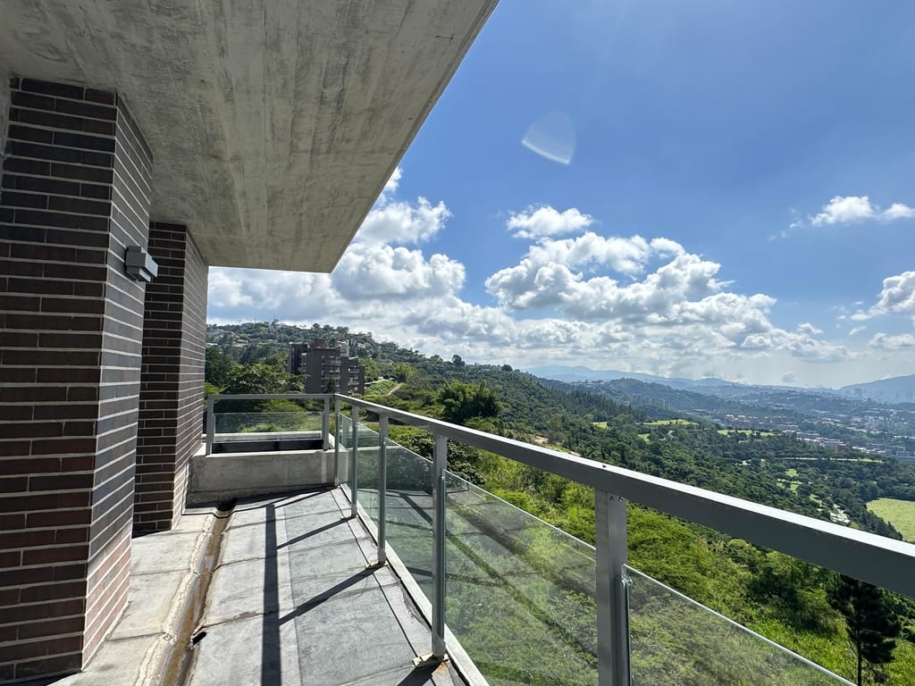 Apartamento en Alto Hatillo, Caracas - 1