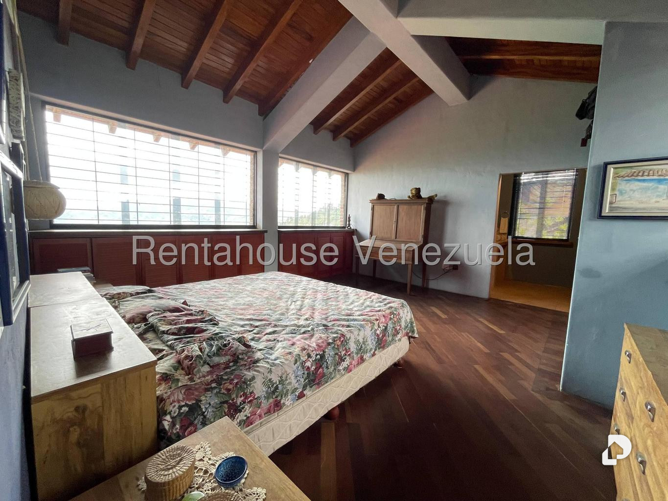 Casa en Los Guayabitos, Caracas – 23