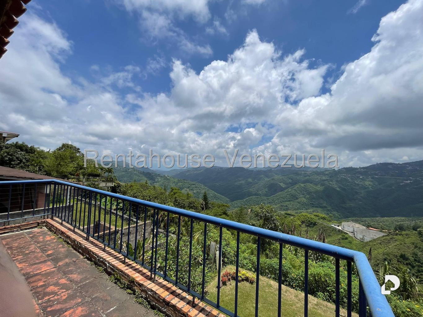 Casa en Los Guayabitos, Caracas – 30