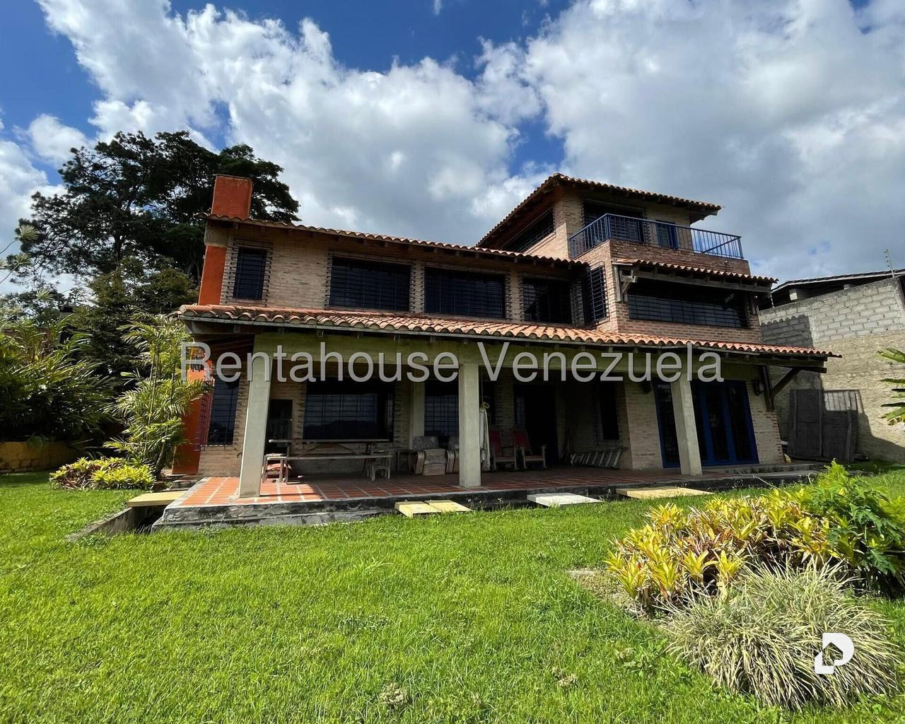 Casa en Los Guayabitos, Caracas – 1