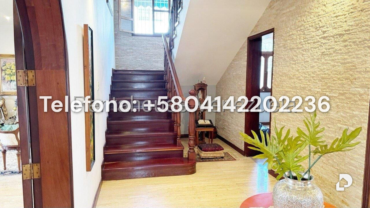 Casa en Lomas de La Lagunita, Caracas – 8