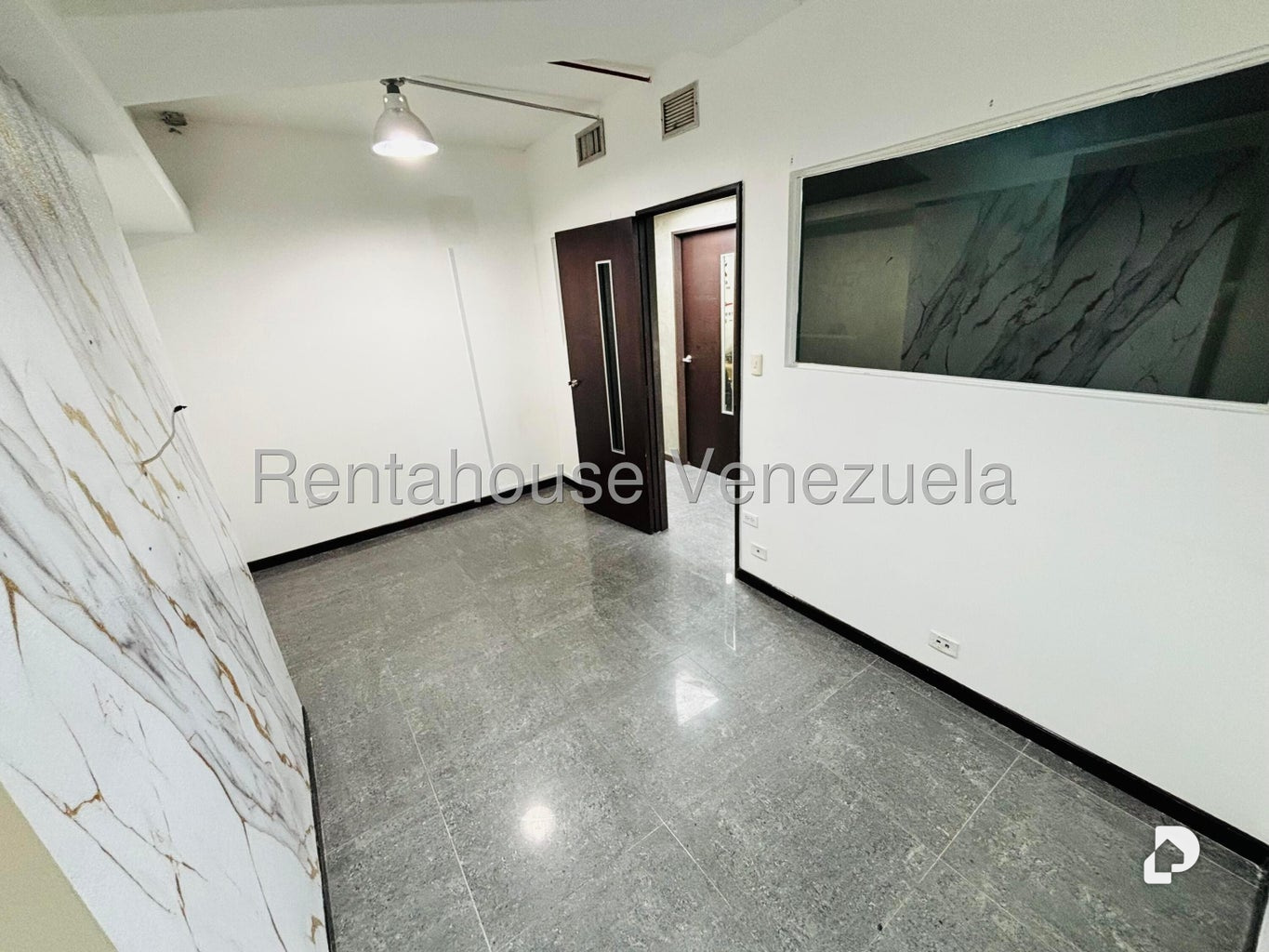 Oficina en Parroquia La Candelaria, Caracas – 5