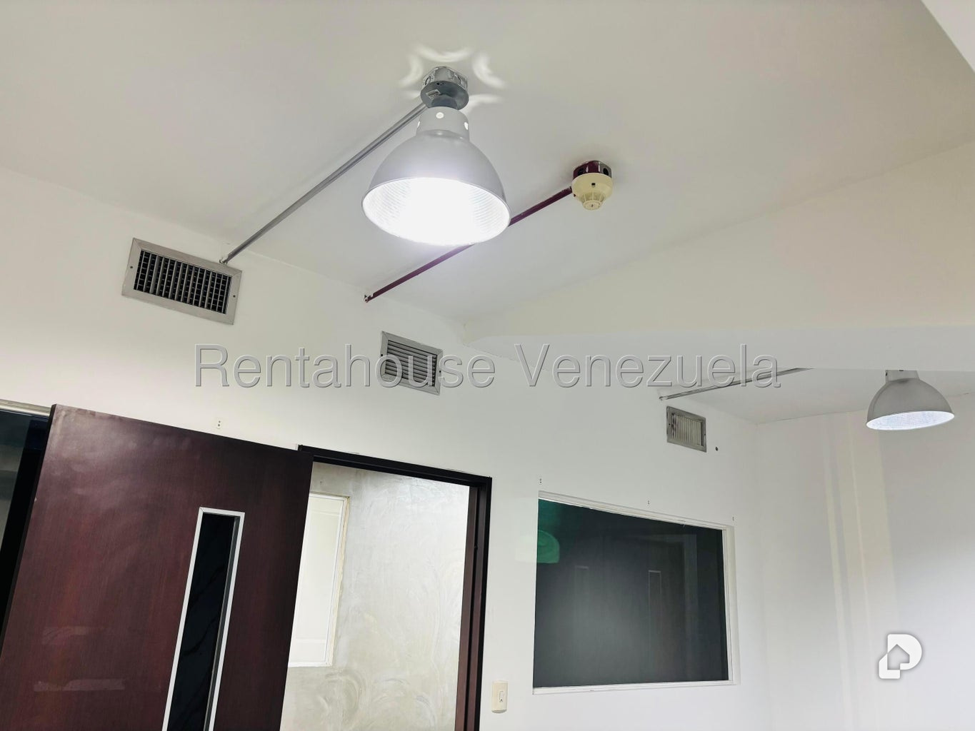 Oficina en Parroquia La Candelaria, Caracas – 9