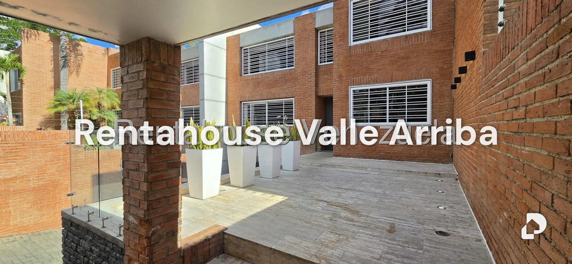 Townhouse en La Lagunita Country Club, Caracas – 1