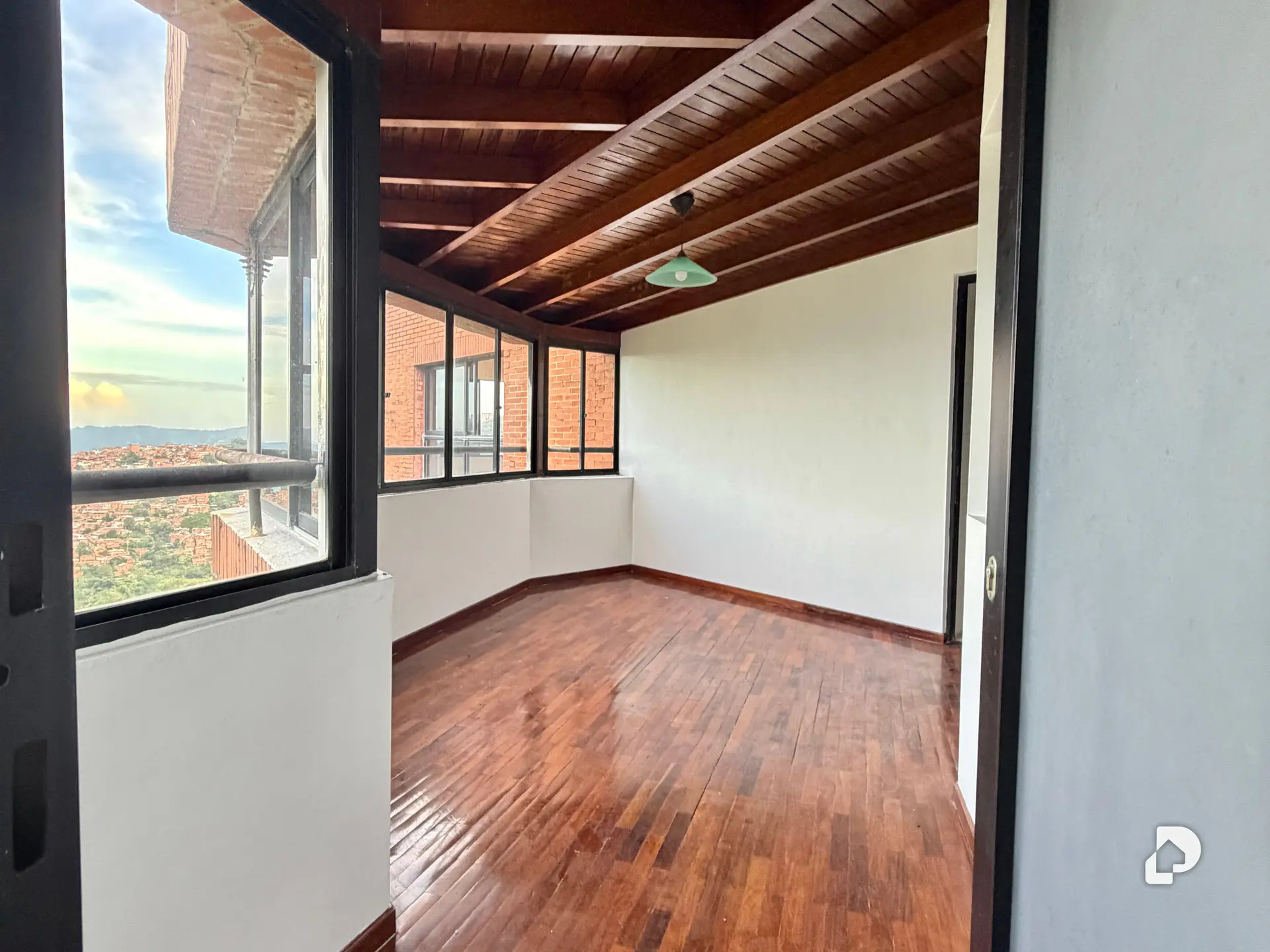 Apartamento en Urb. Miranda, Caracas – 15