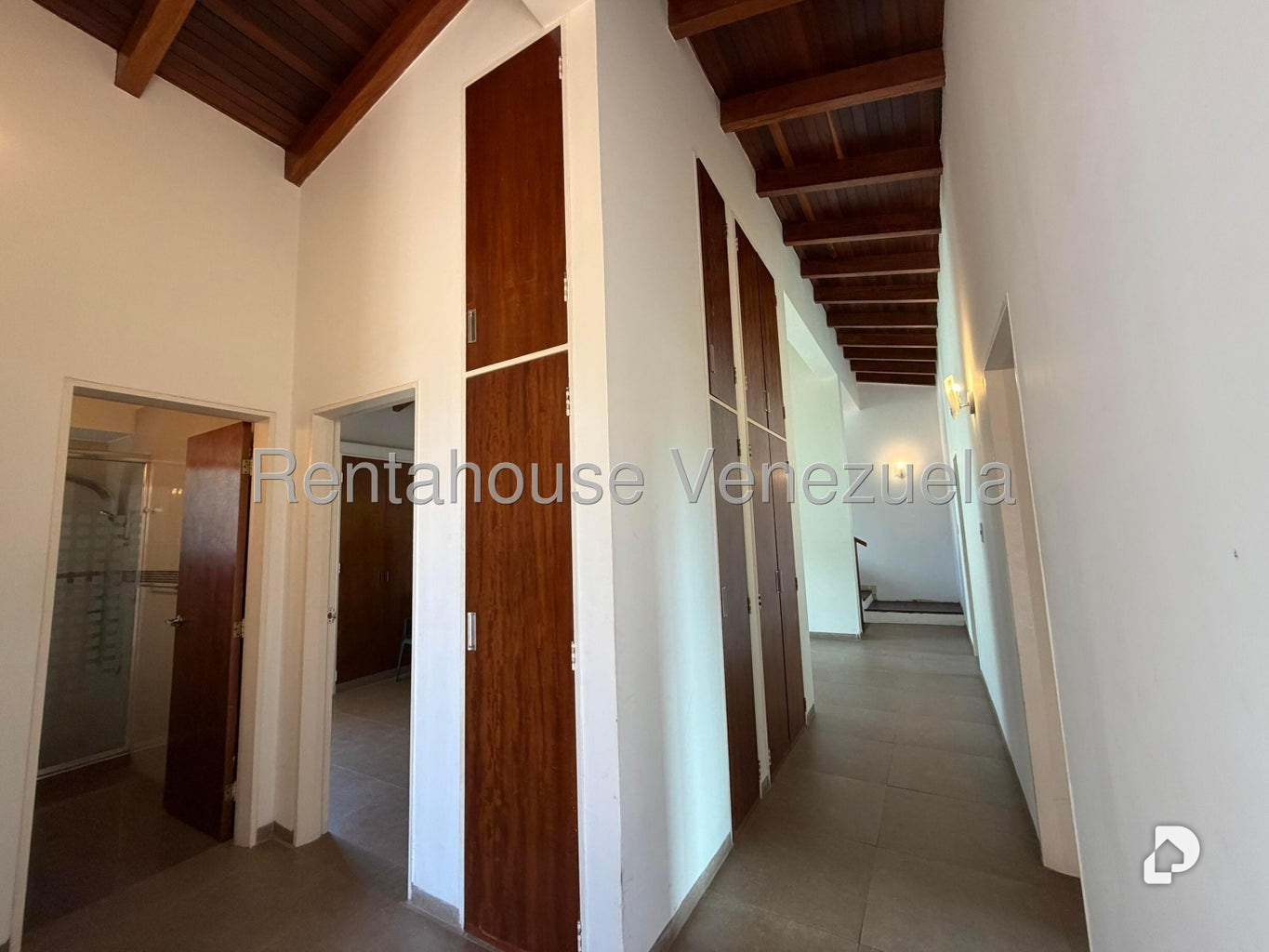 Casa en La Lagunita Country Club, Caracas – 54