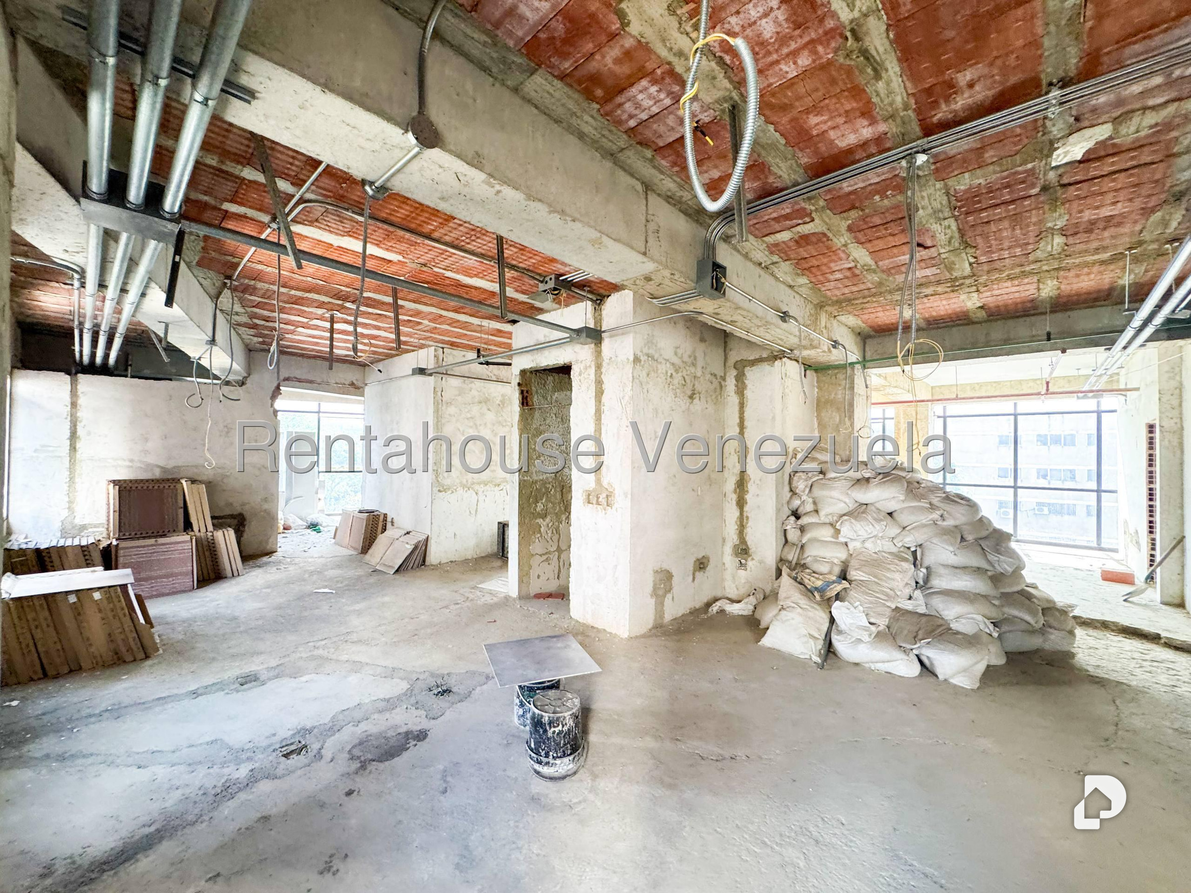 Oficina en Los Dos Caminos, Caracas – 22