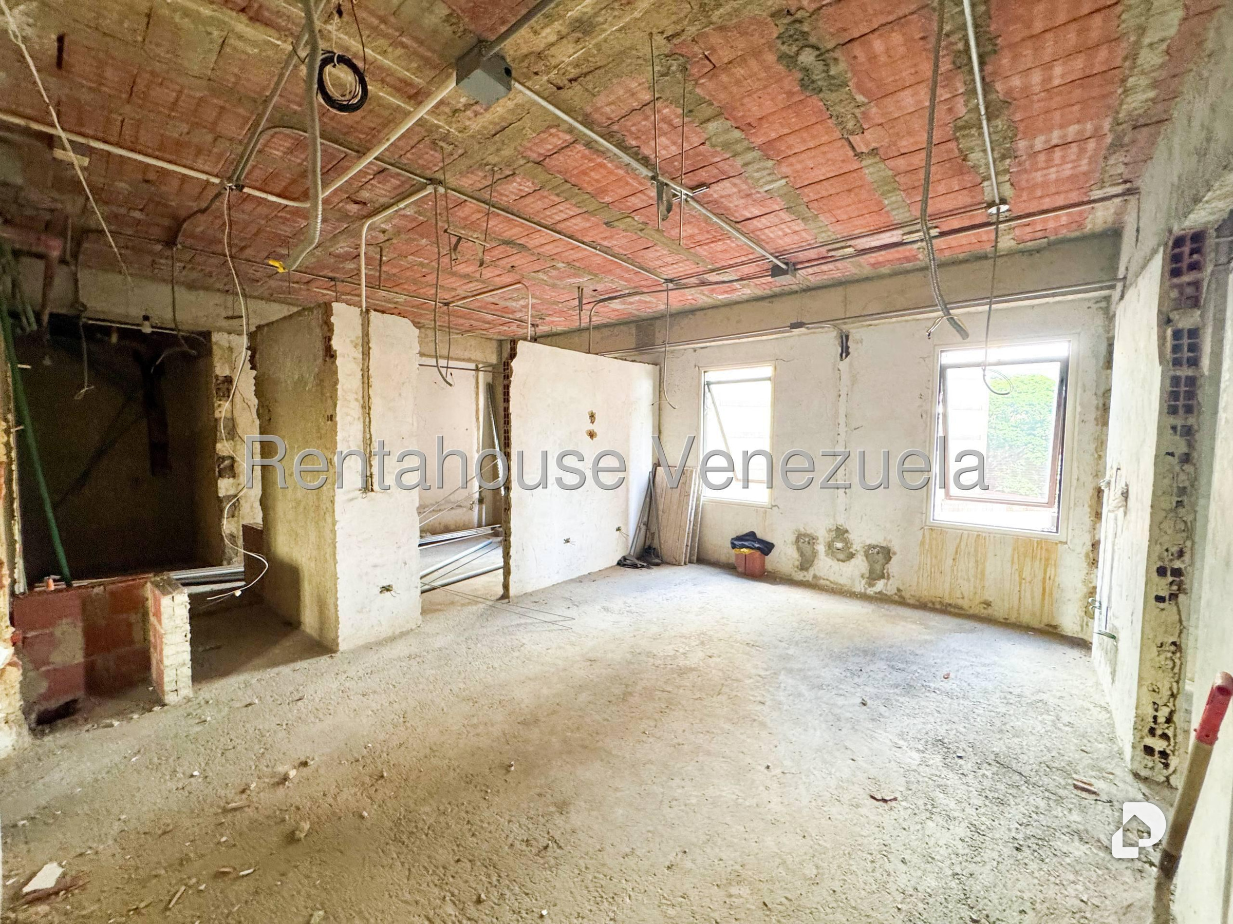 Oficina en Los Dos Caminos, Caracas – 6