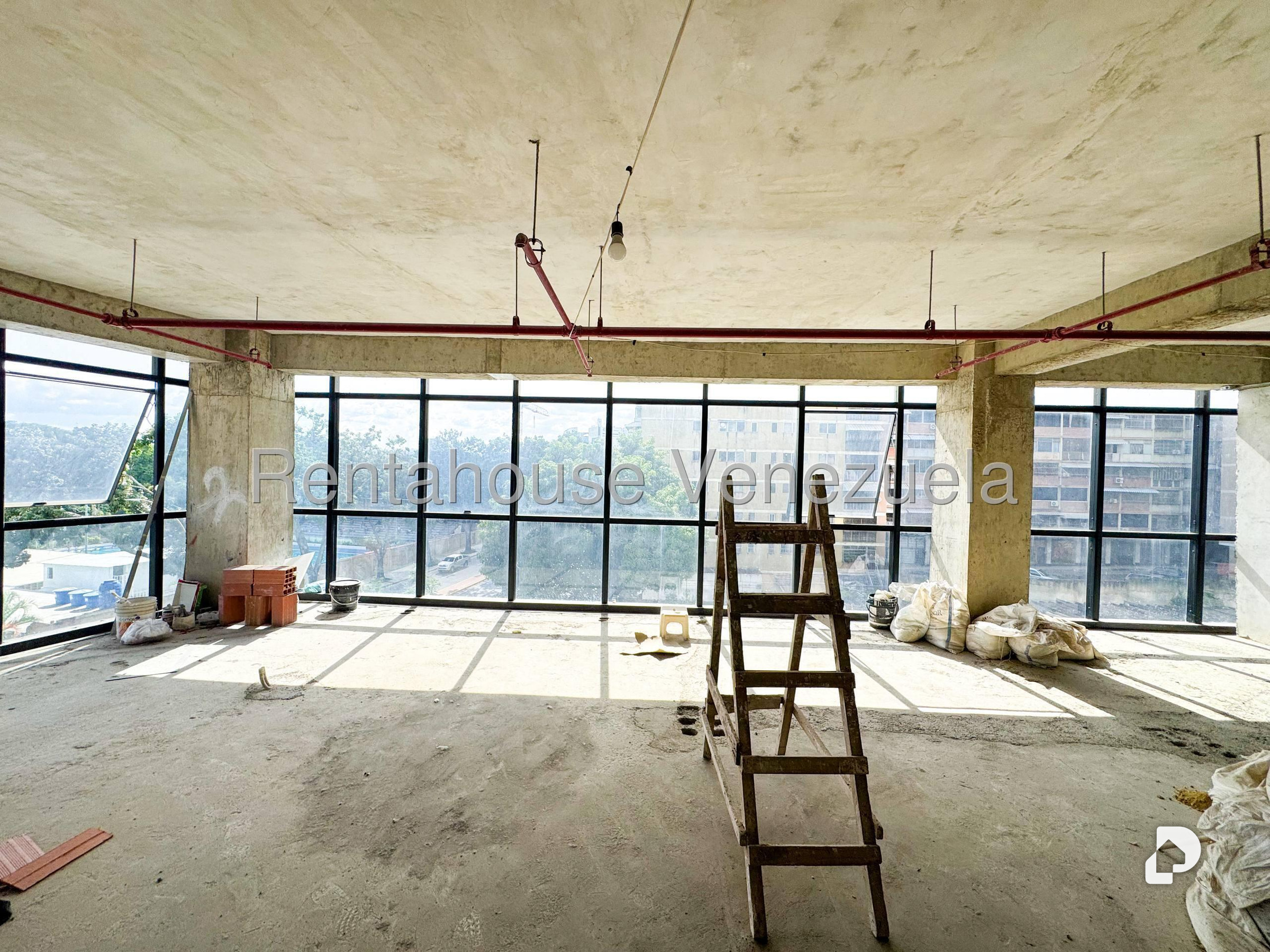 Oficina en Los Dos Caminos, Caracas – 29