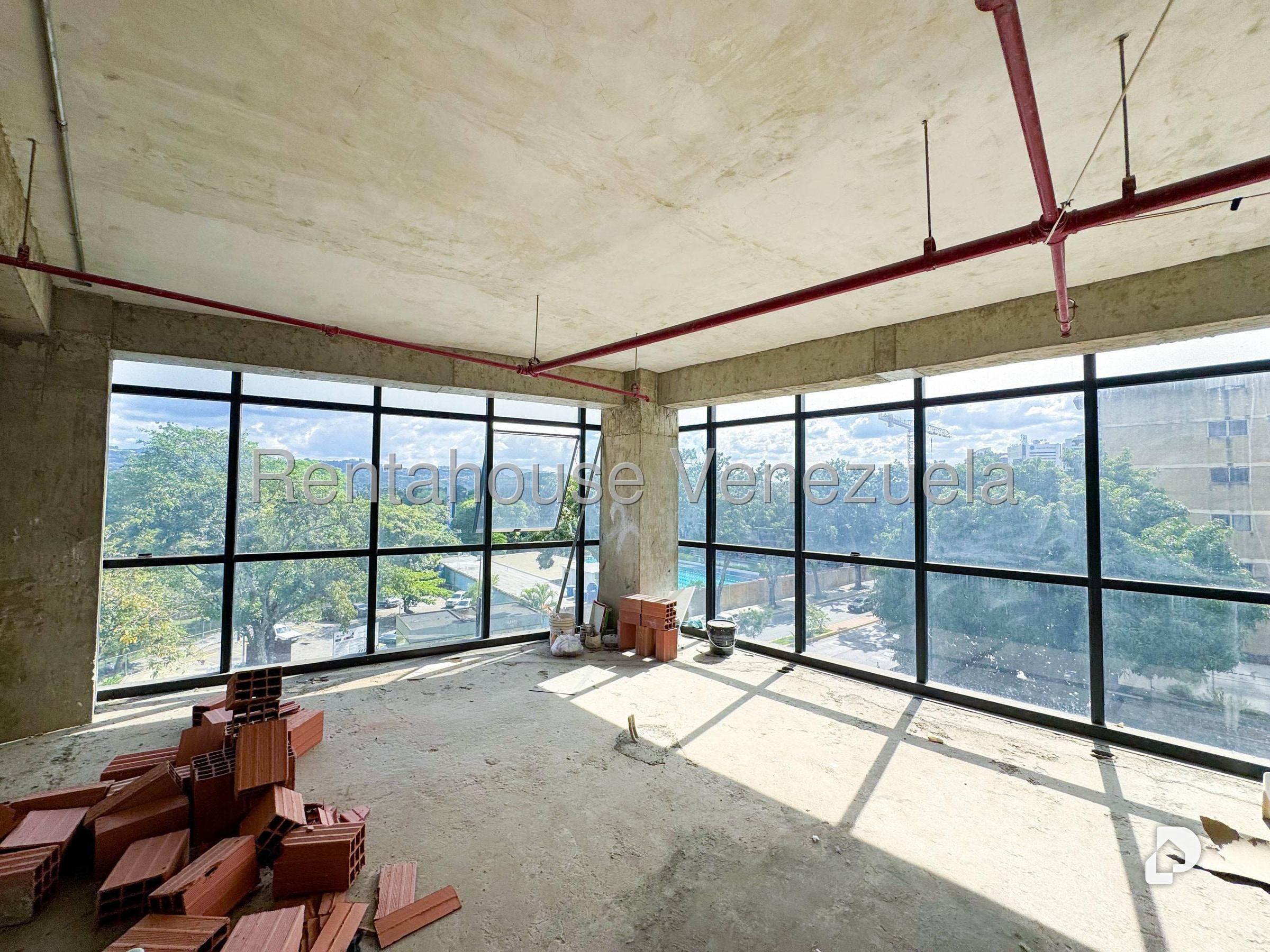 Oficina en Los Dos Caminos, Caracas – 30