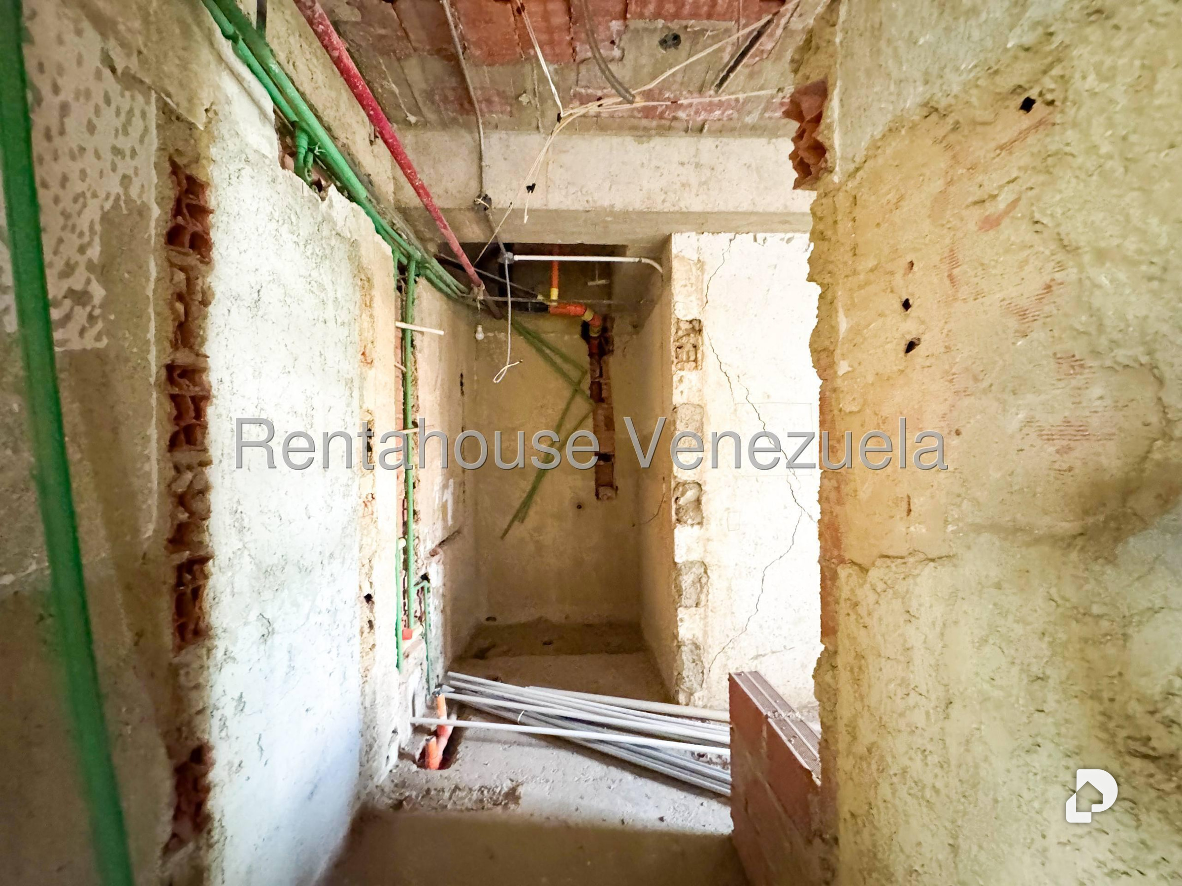 Oficina en Los Dos Caminos, Caracas – 10