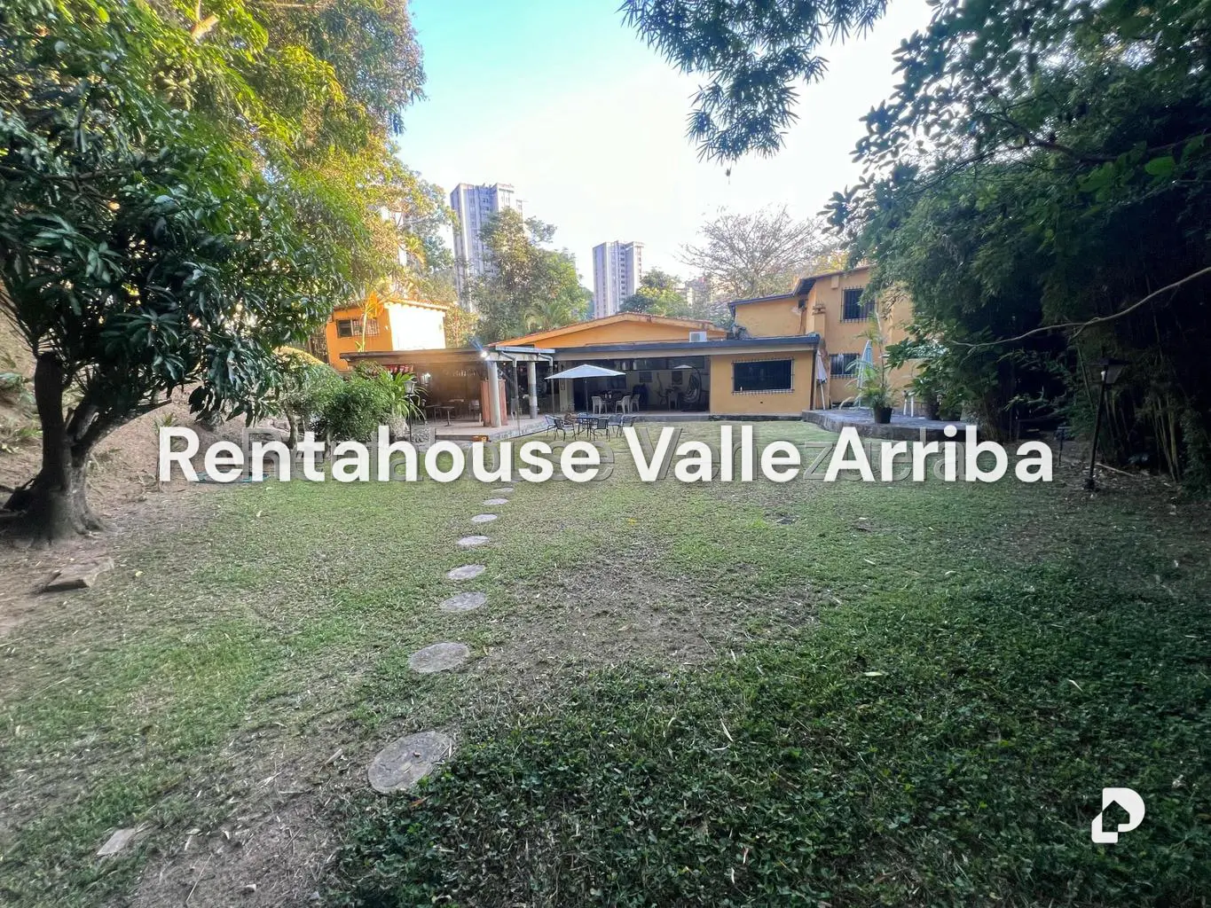 Casa en Los Geranios, Caracas – 23