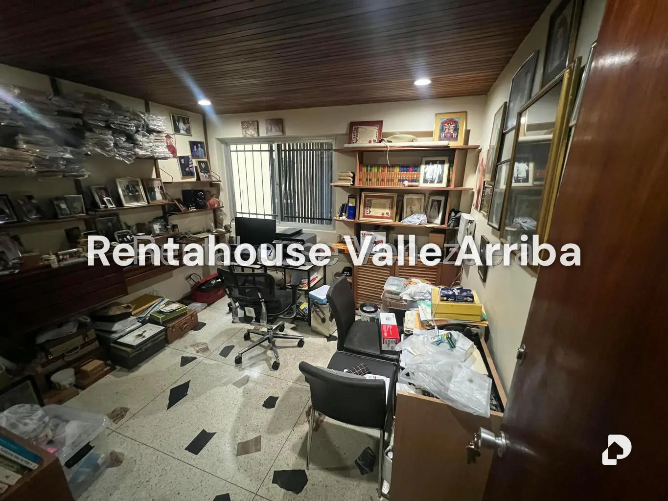 Casa en Los Geranios, Caracas – 30