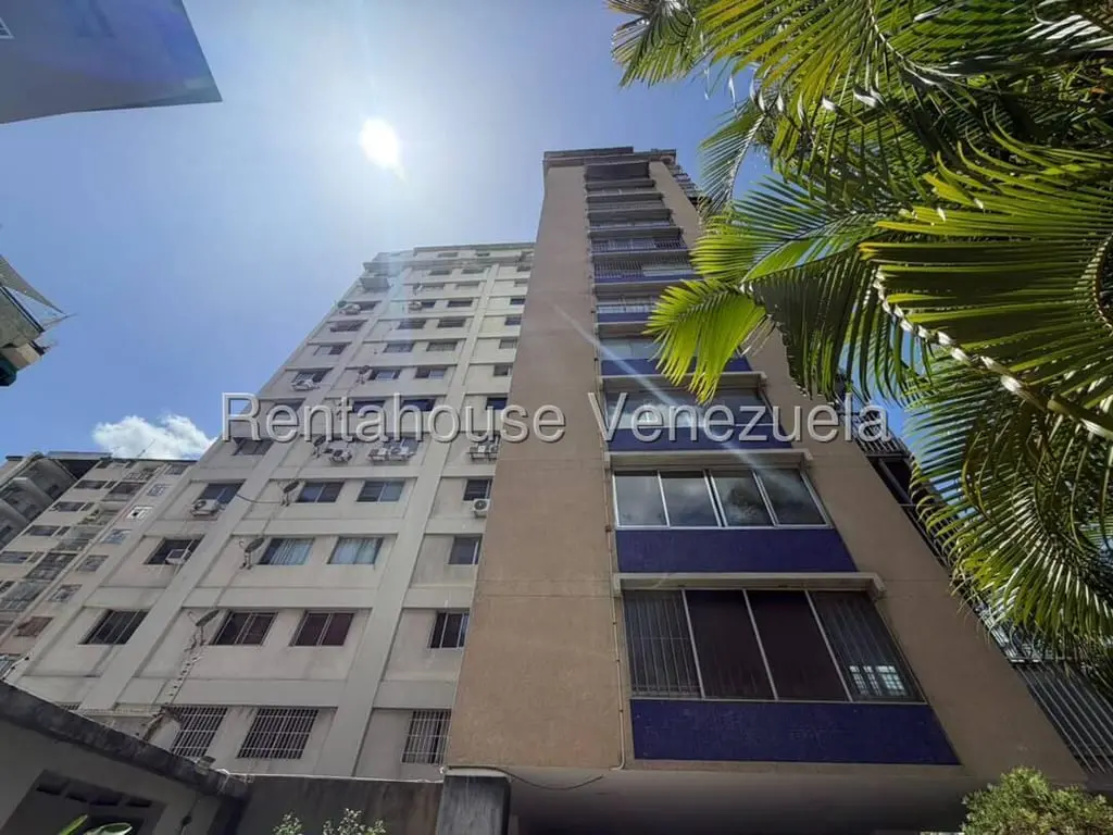 Apartment in La Florida, Caracas - 1