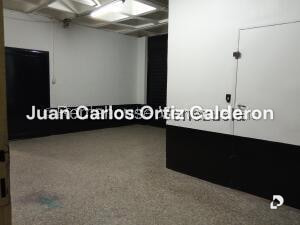 Local comercial en Boleíta Norte, Caracas – 13