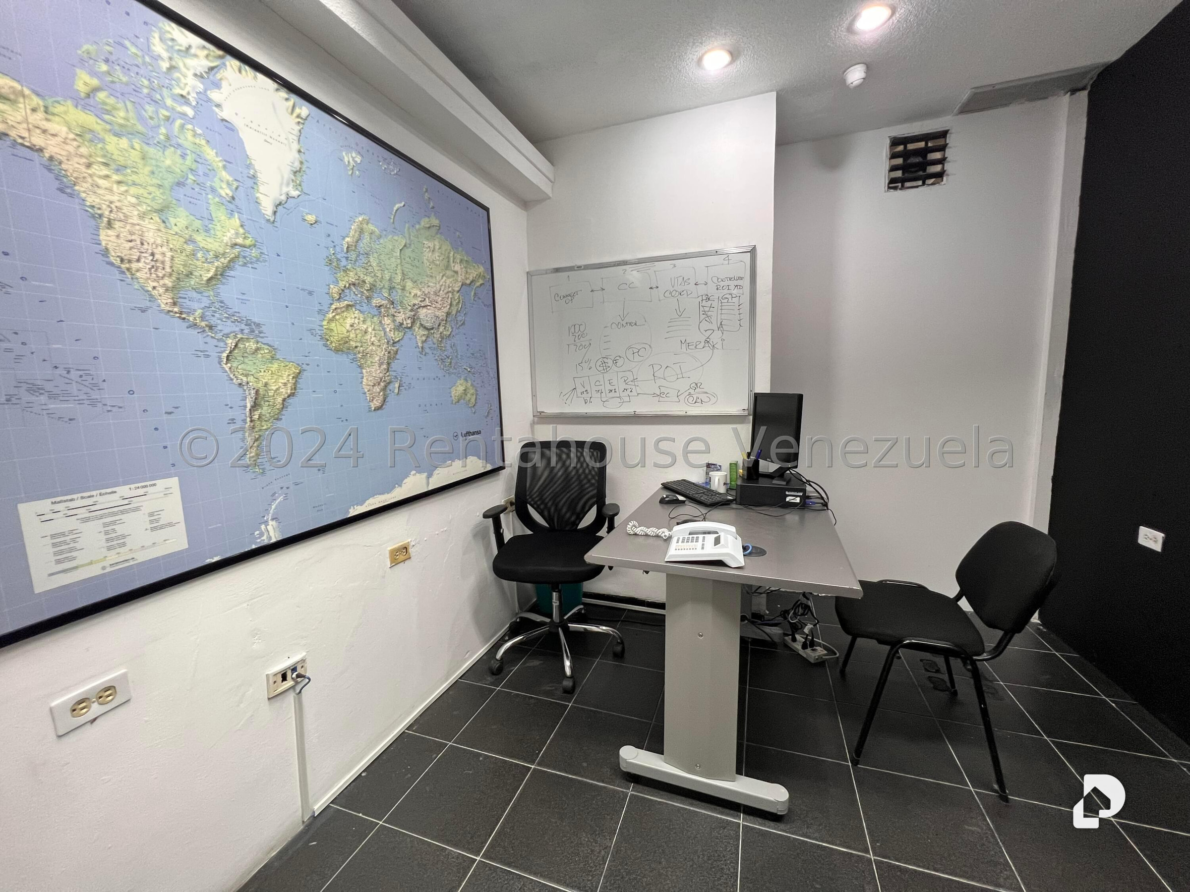 Oficina en La Castellana, Caracas – 11
