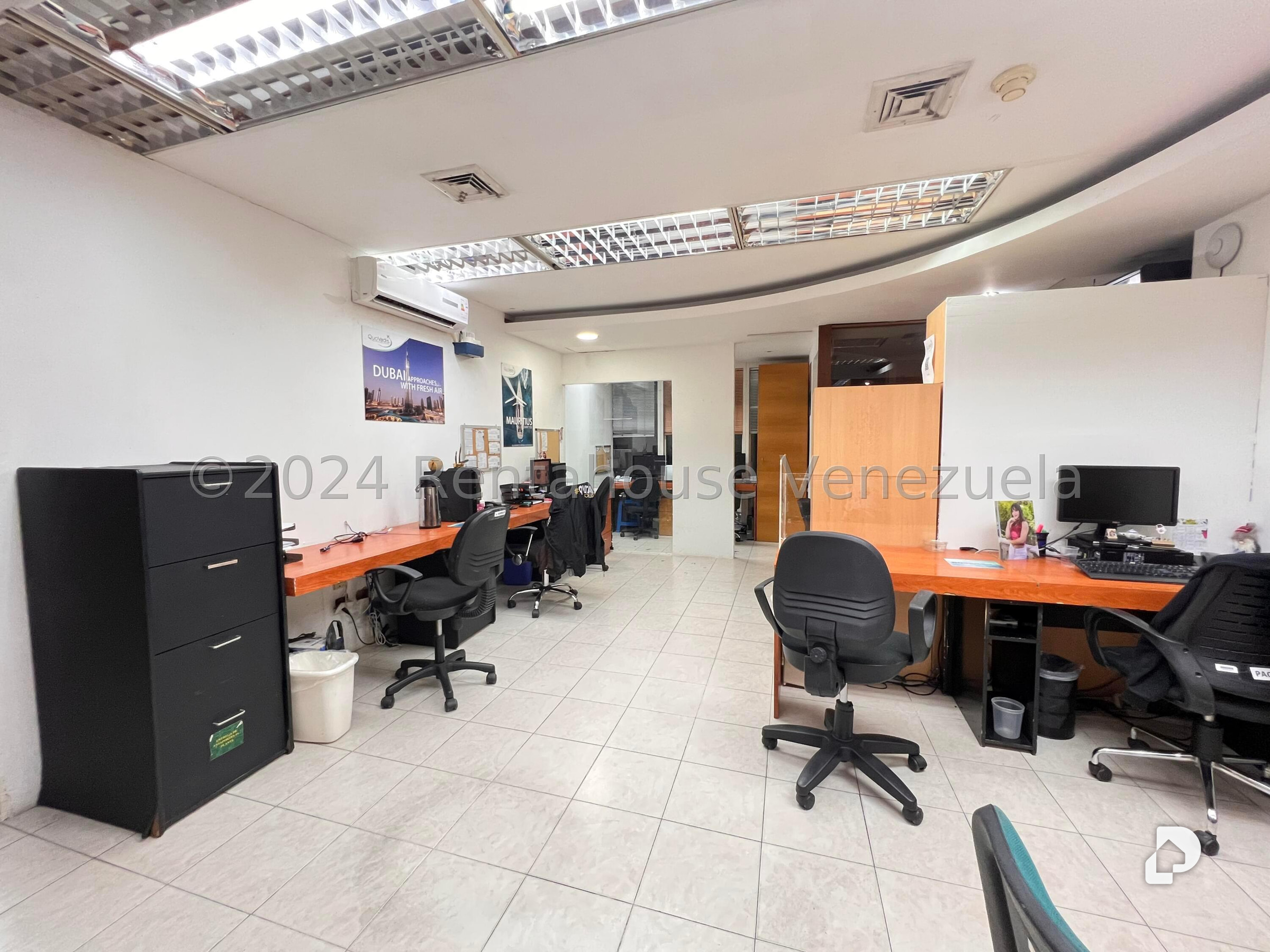 Oficina en La Castellana, Caracas – 22
