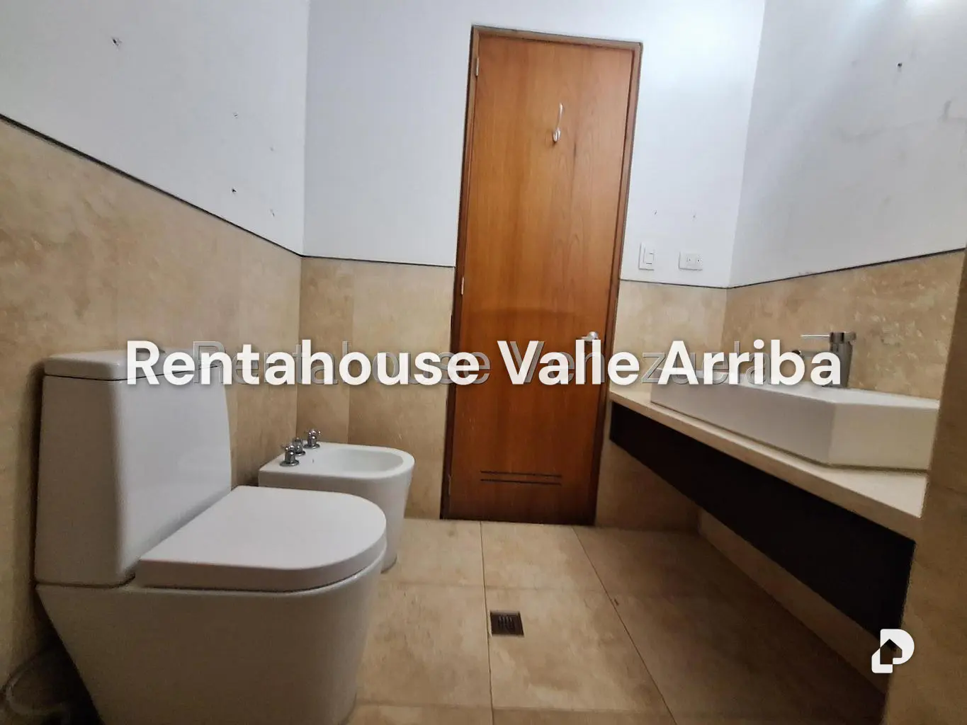Apartamento en Lomas de Las Mercedes, Caracas – 11