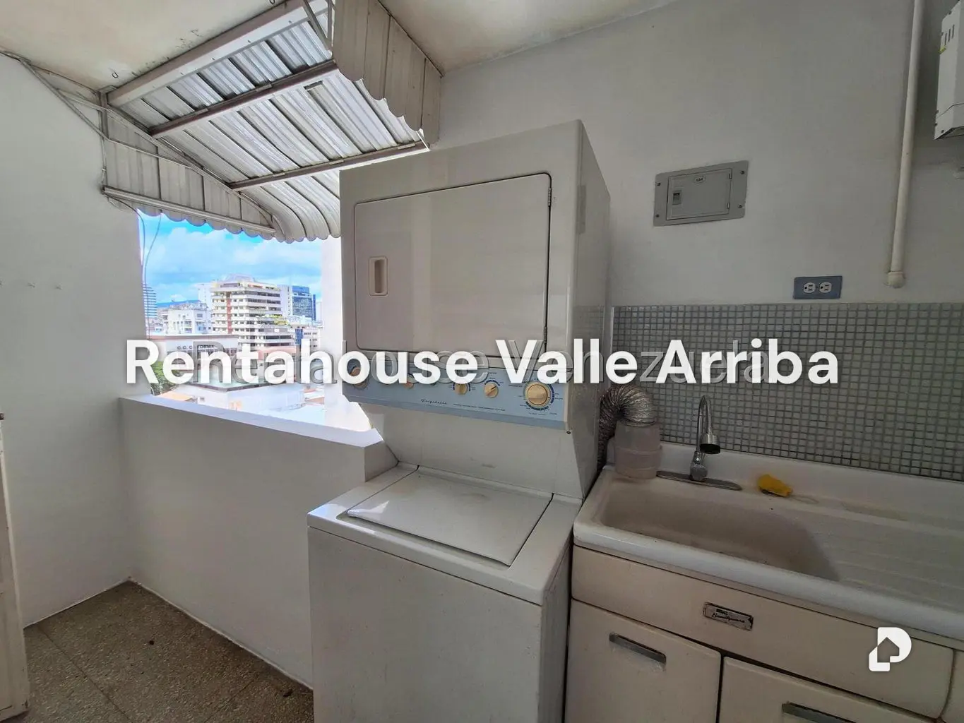 Apartamento en Los Palos Grandes, Caracas – 13