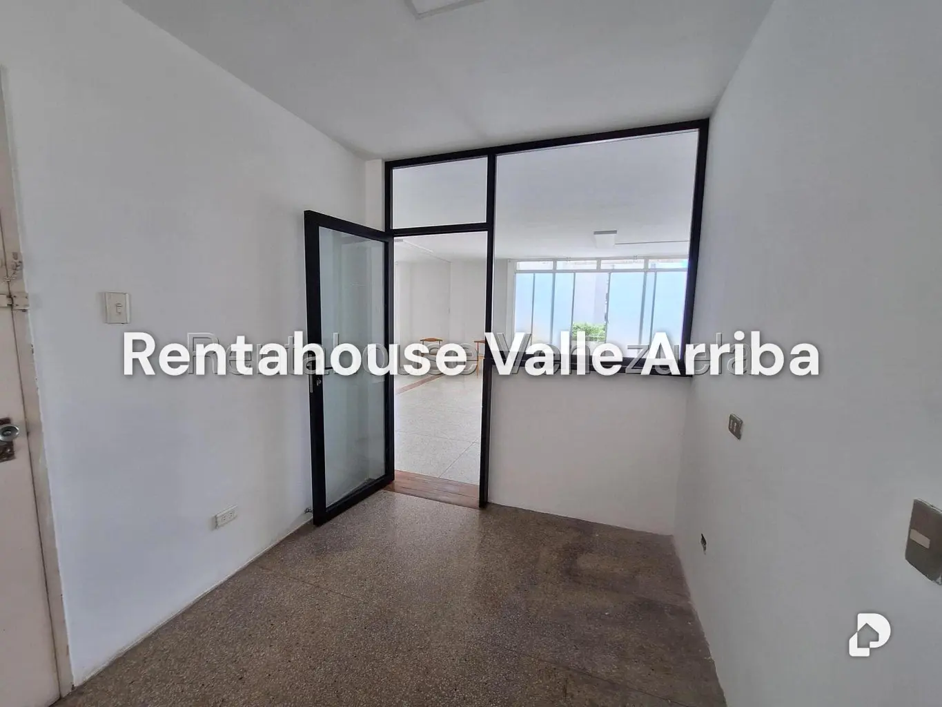 Apartamento en Los Palos Grandes, Caracas – 12