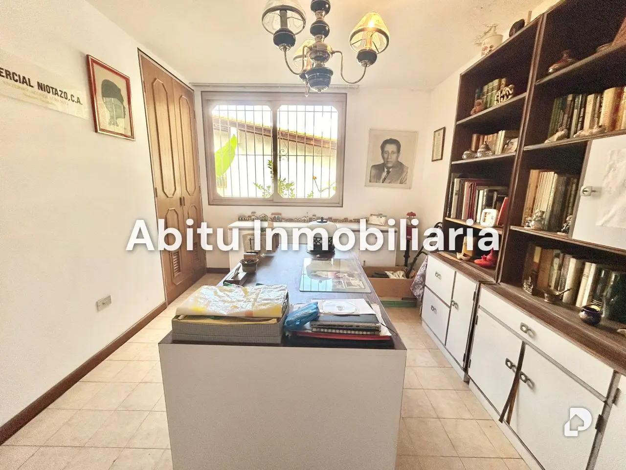 House in La Tahona, Caracas – 16
