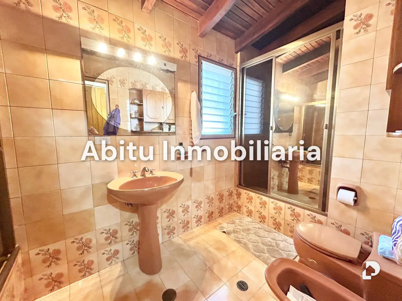 House in La Tahona, Caracas – 17