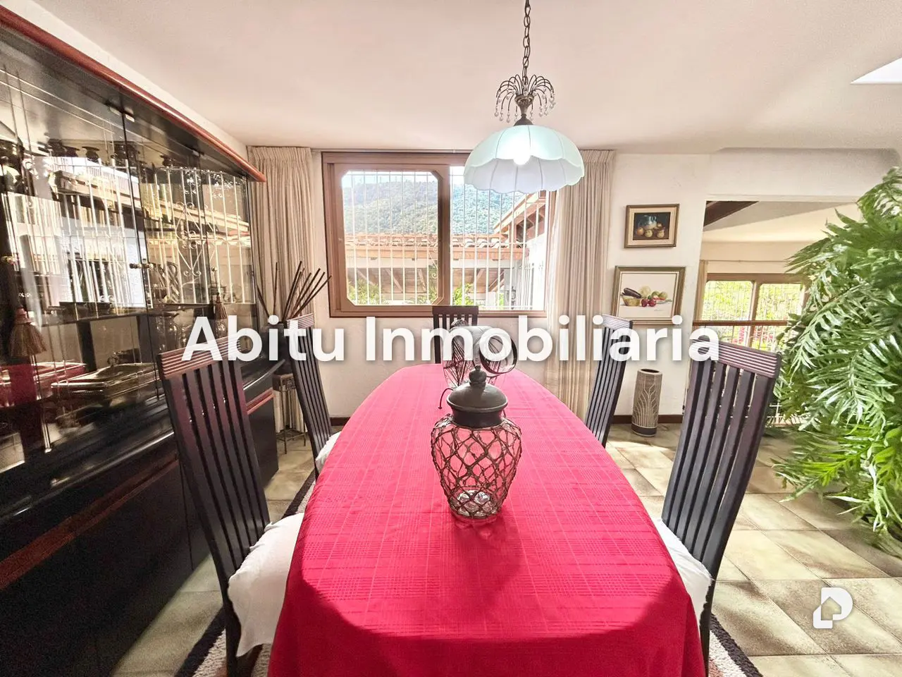 House in La Tahona, Caracas – 13
