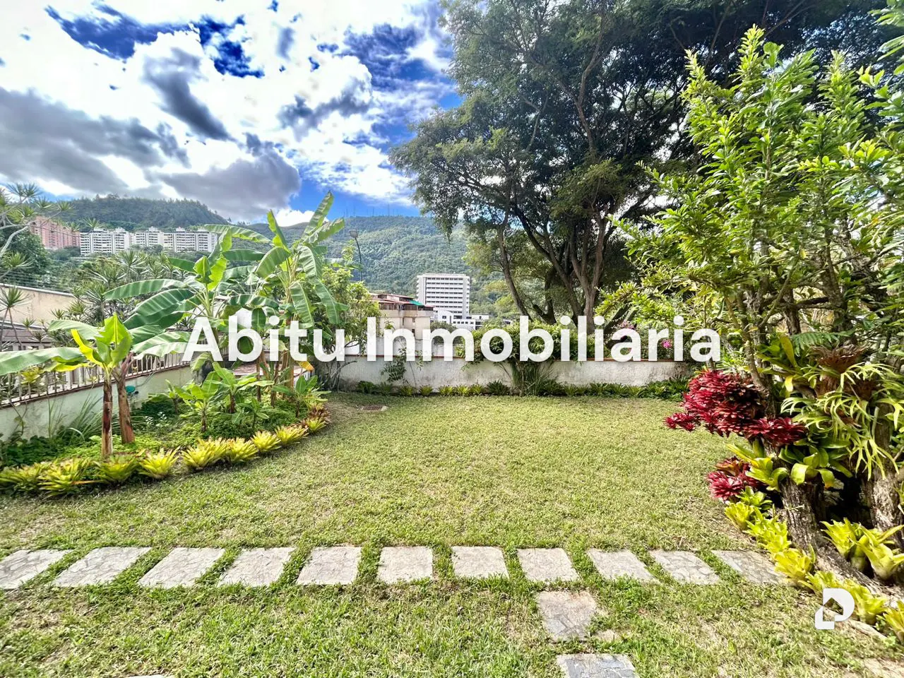 House in La Tahona, Caracas – 1