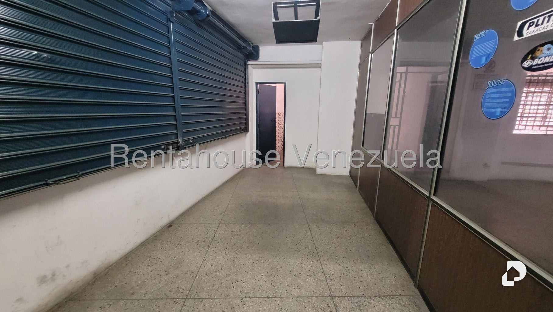 Garaje/Estacionamiento en Guaicaipuro, Caracas – 2
