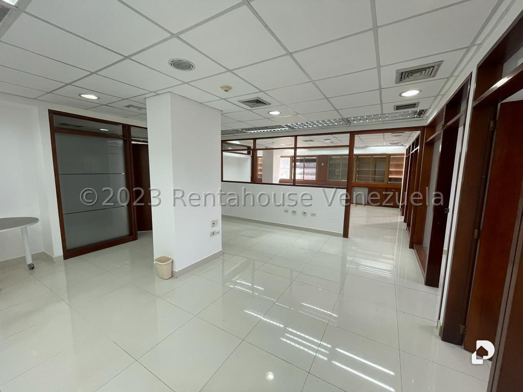 Oficina en Los Palos Grandes, Caracas