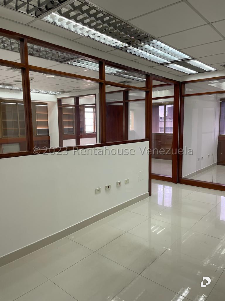Oficina en Los Palos Grandes, Caracas