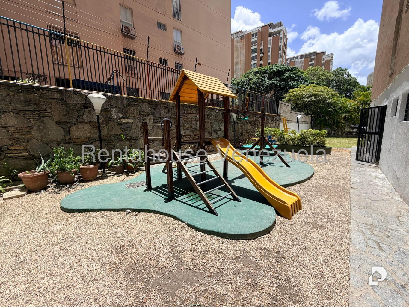 Apartamento en Santa Fe Sur, Caracas – 17