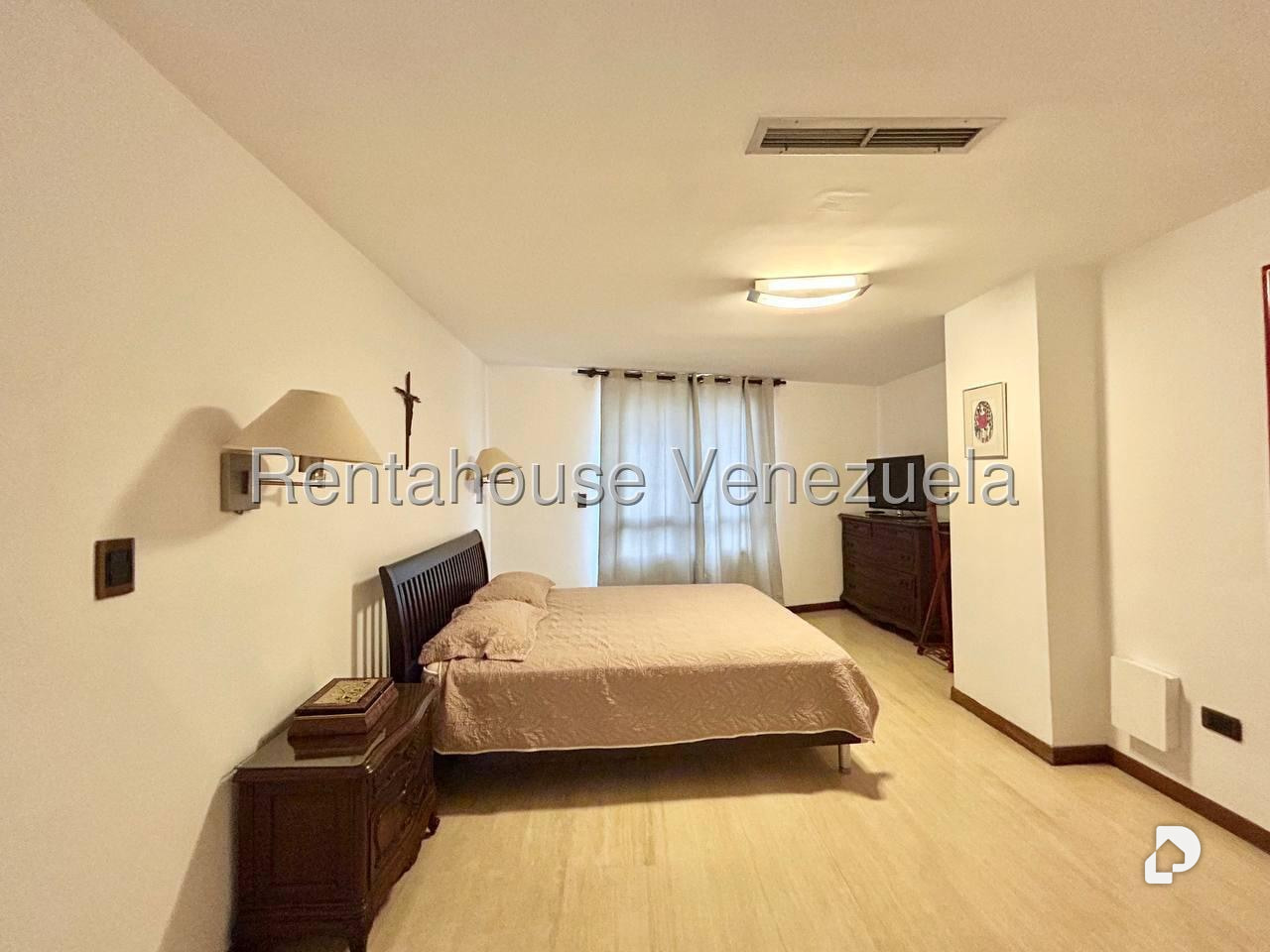 Apartamento en Campo Alegre, Caracas – 23