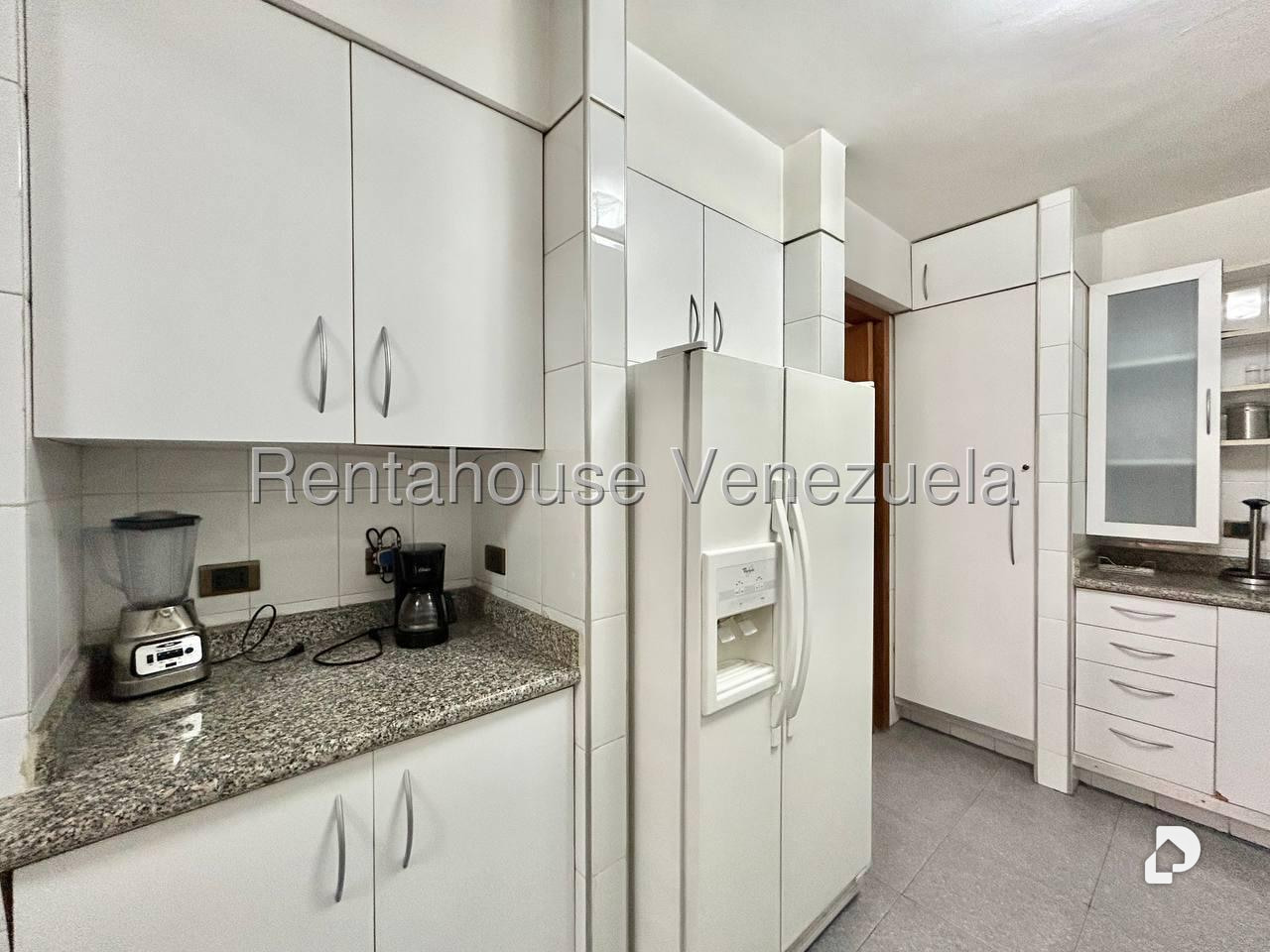 Apartamento en Campo Alegre, Caracas – 12
